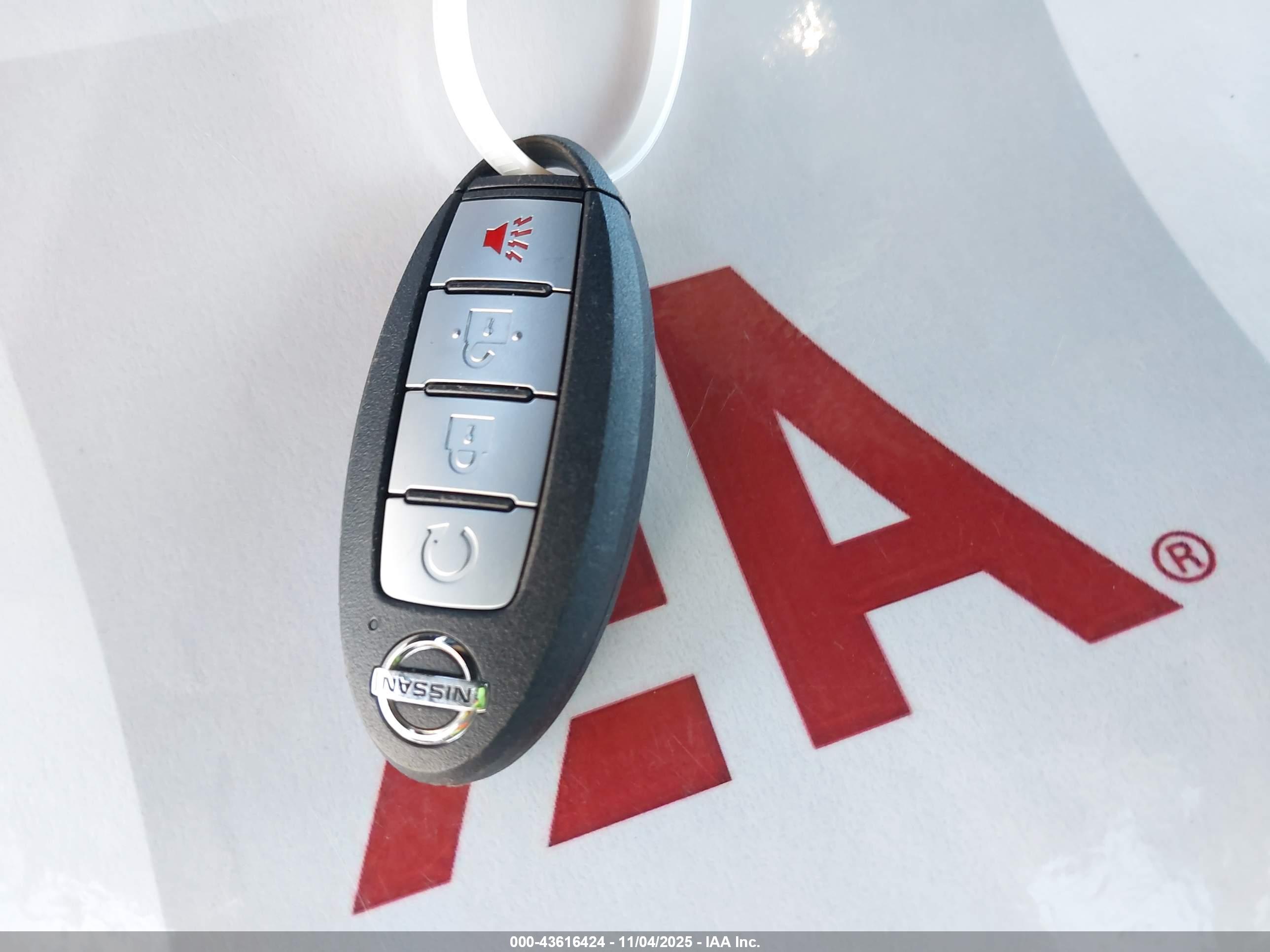 NISSAN MURANO image 11