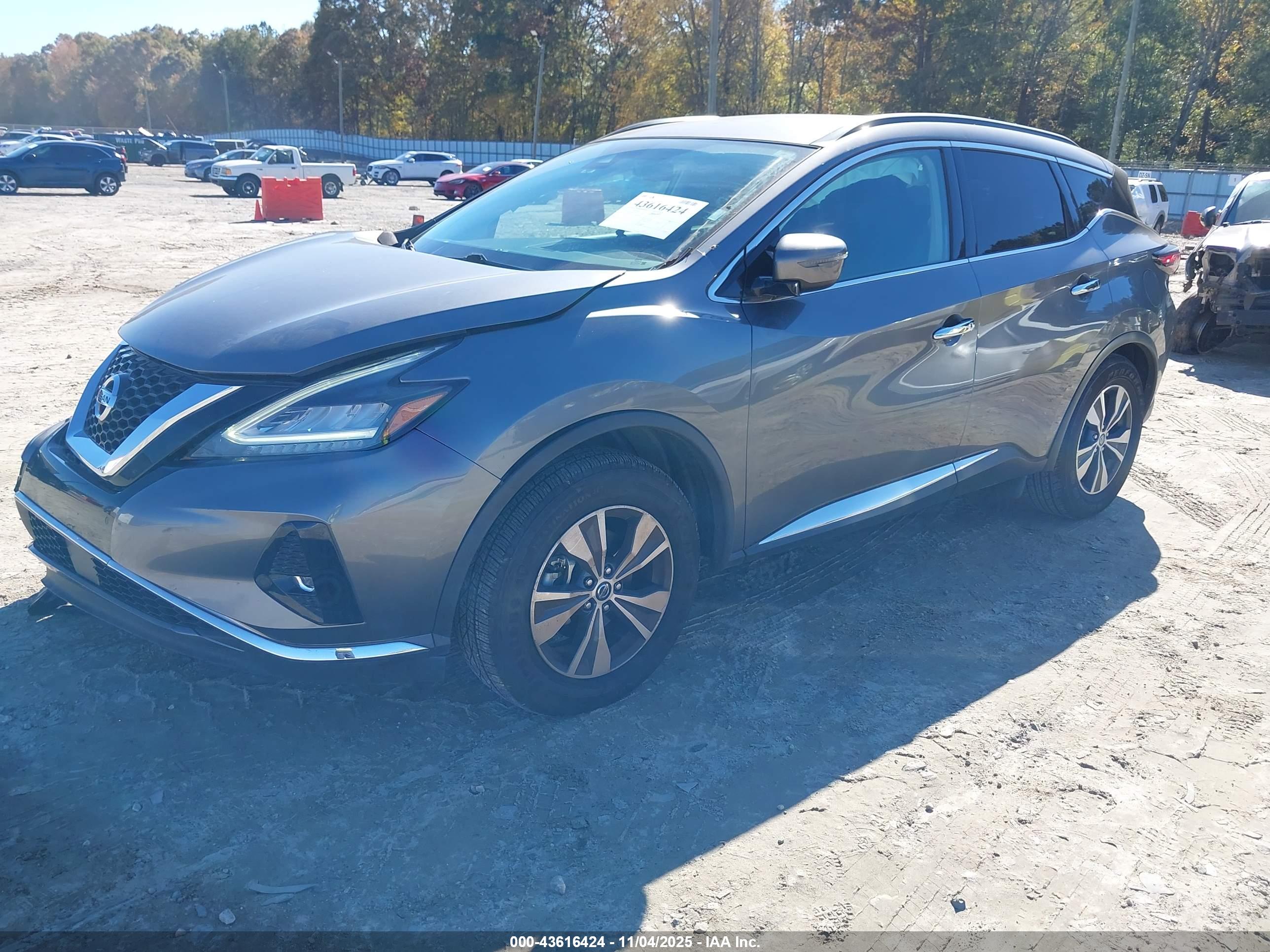 NISSAN MURANO image 2