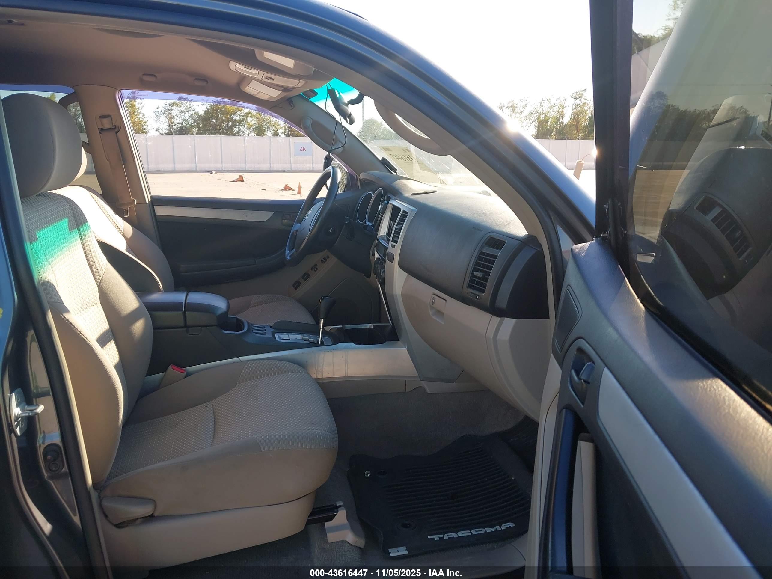 TOYOTA 4RUNNER image 5