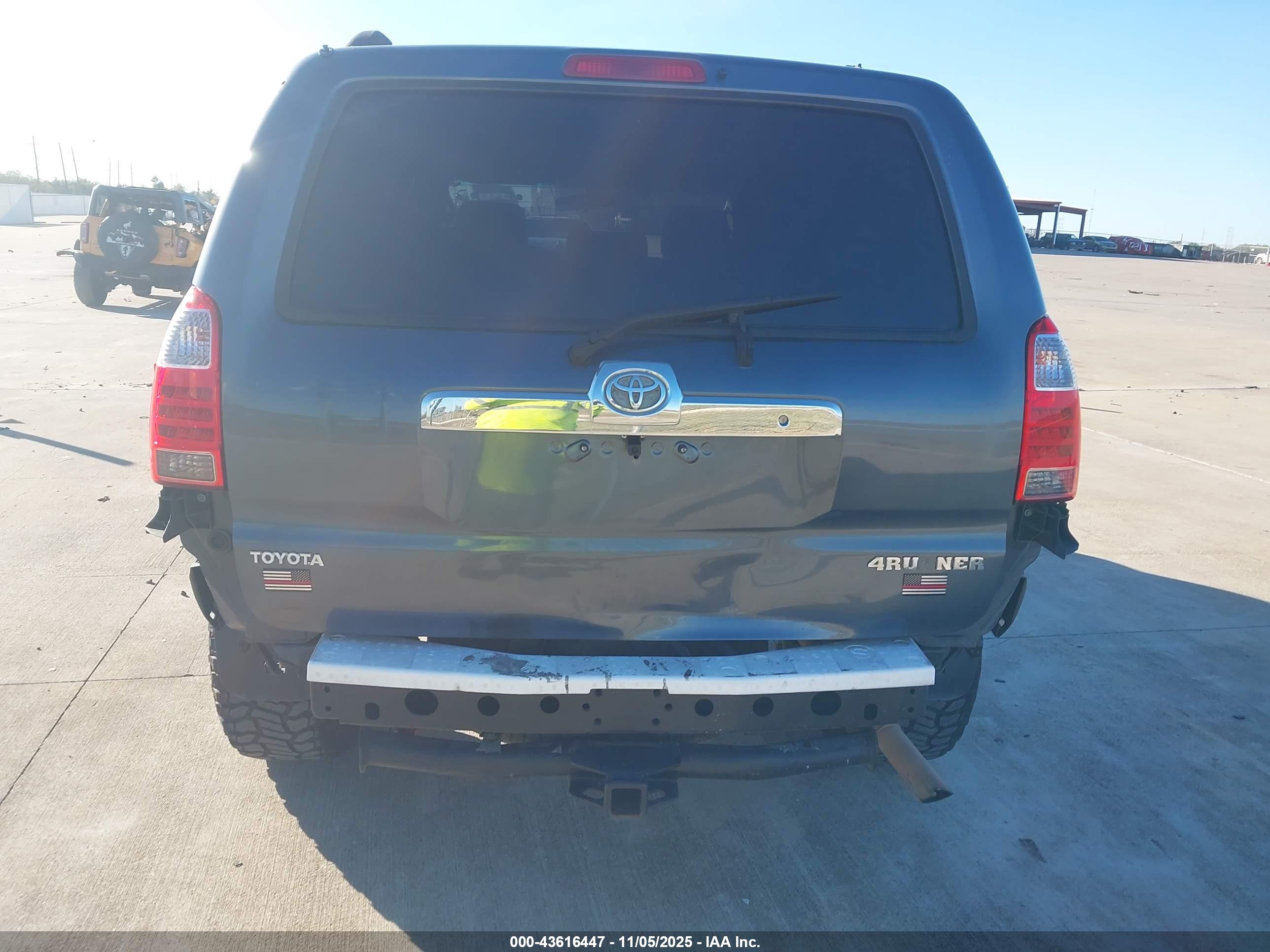 TOYOTA 4RUNNER image 6