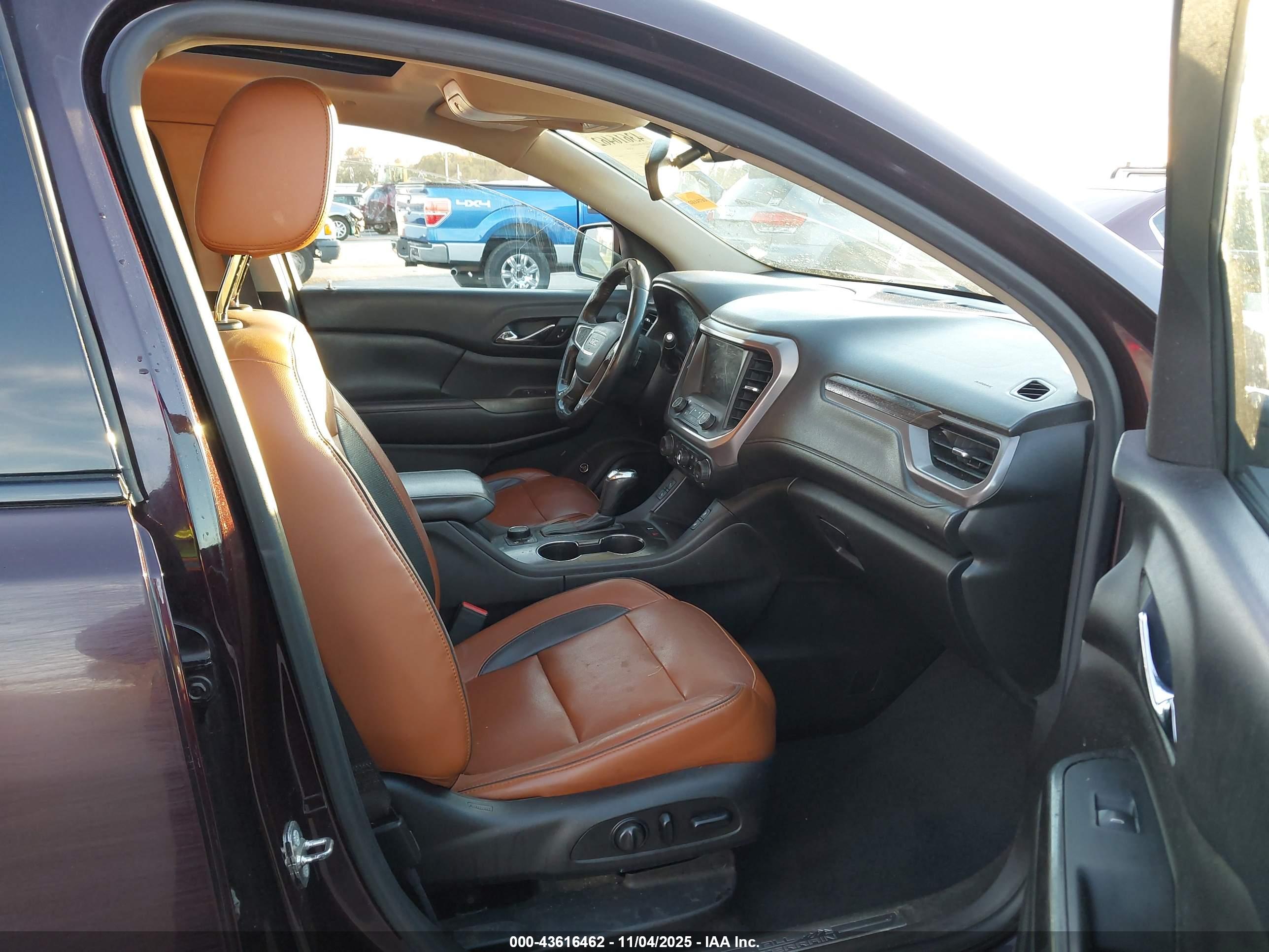 GMC ACADIA image 5