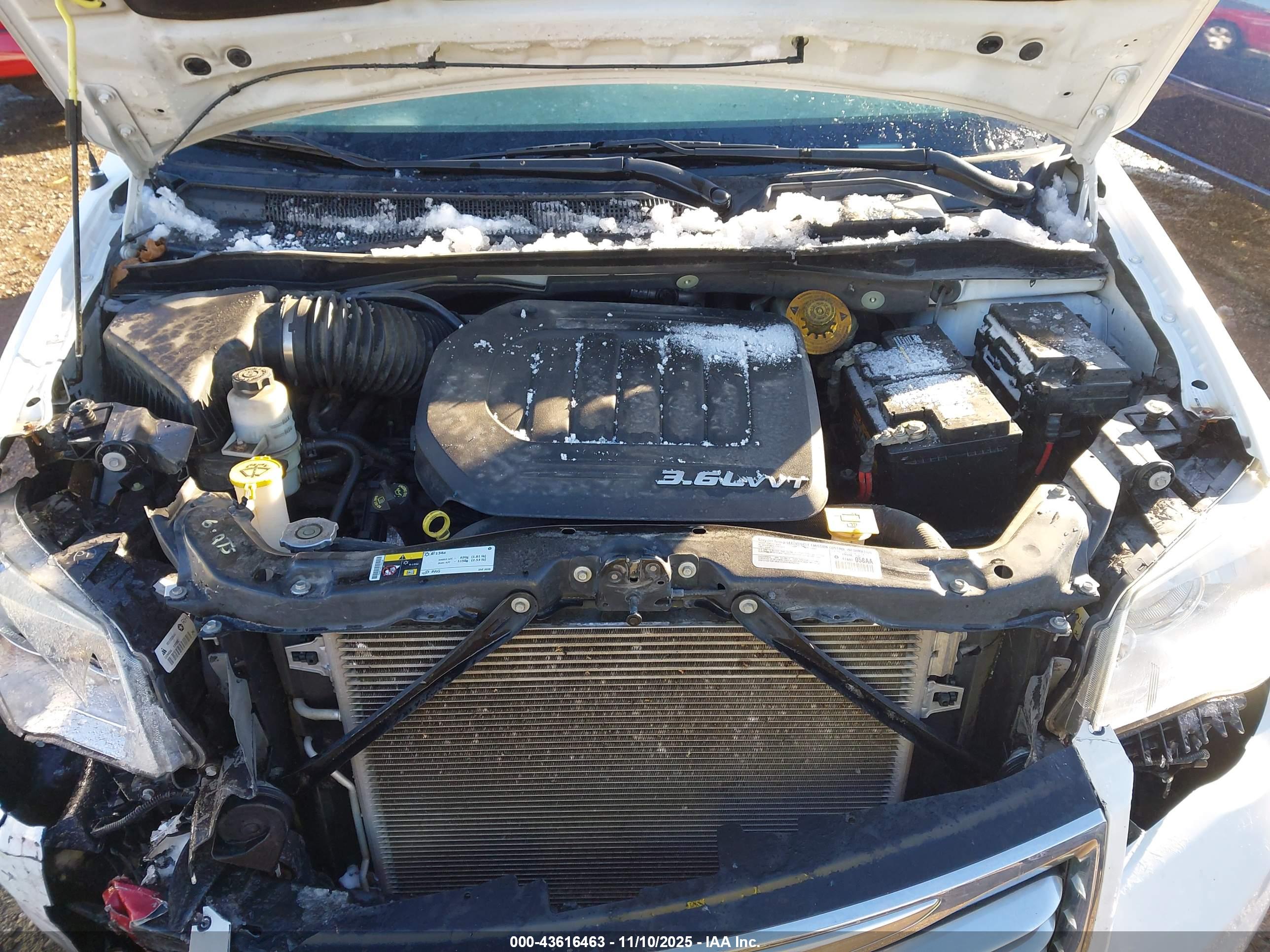 CHRYSLER TOWN image 10