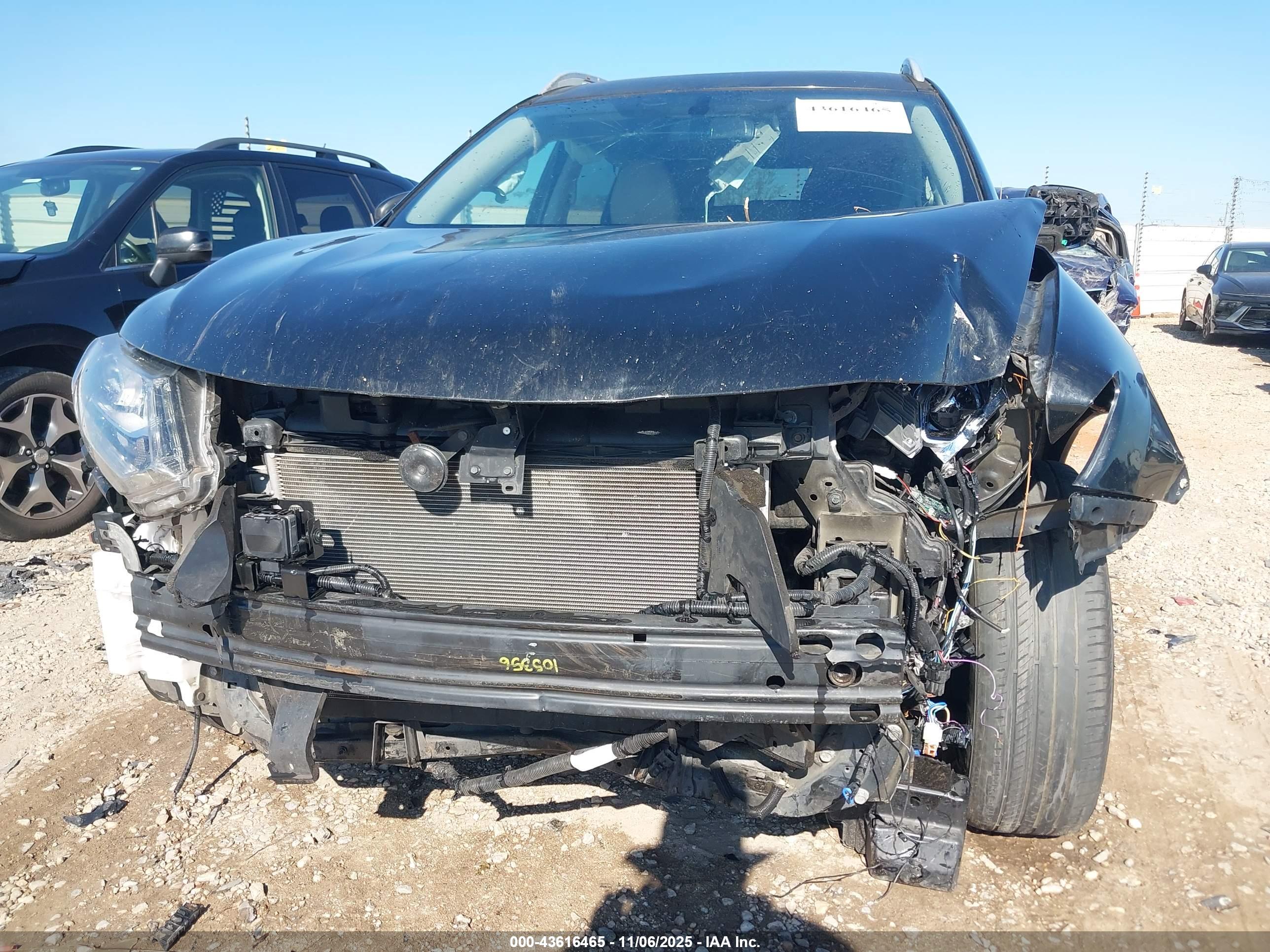 NISSAN ROGUE image 6