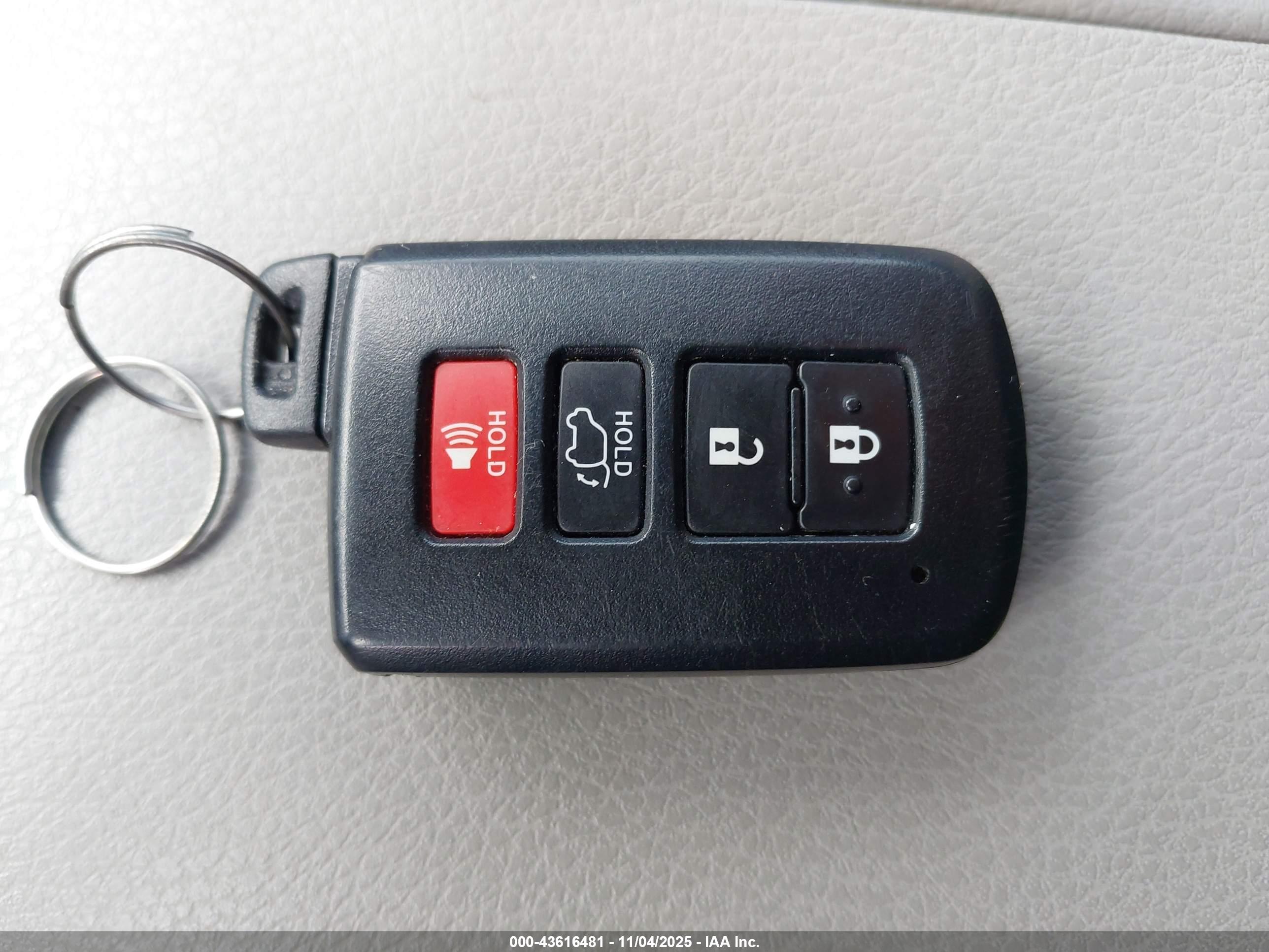 TOYOTA HIGHLANDER image 11