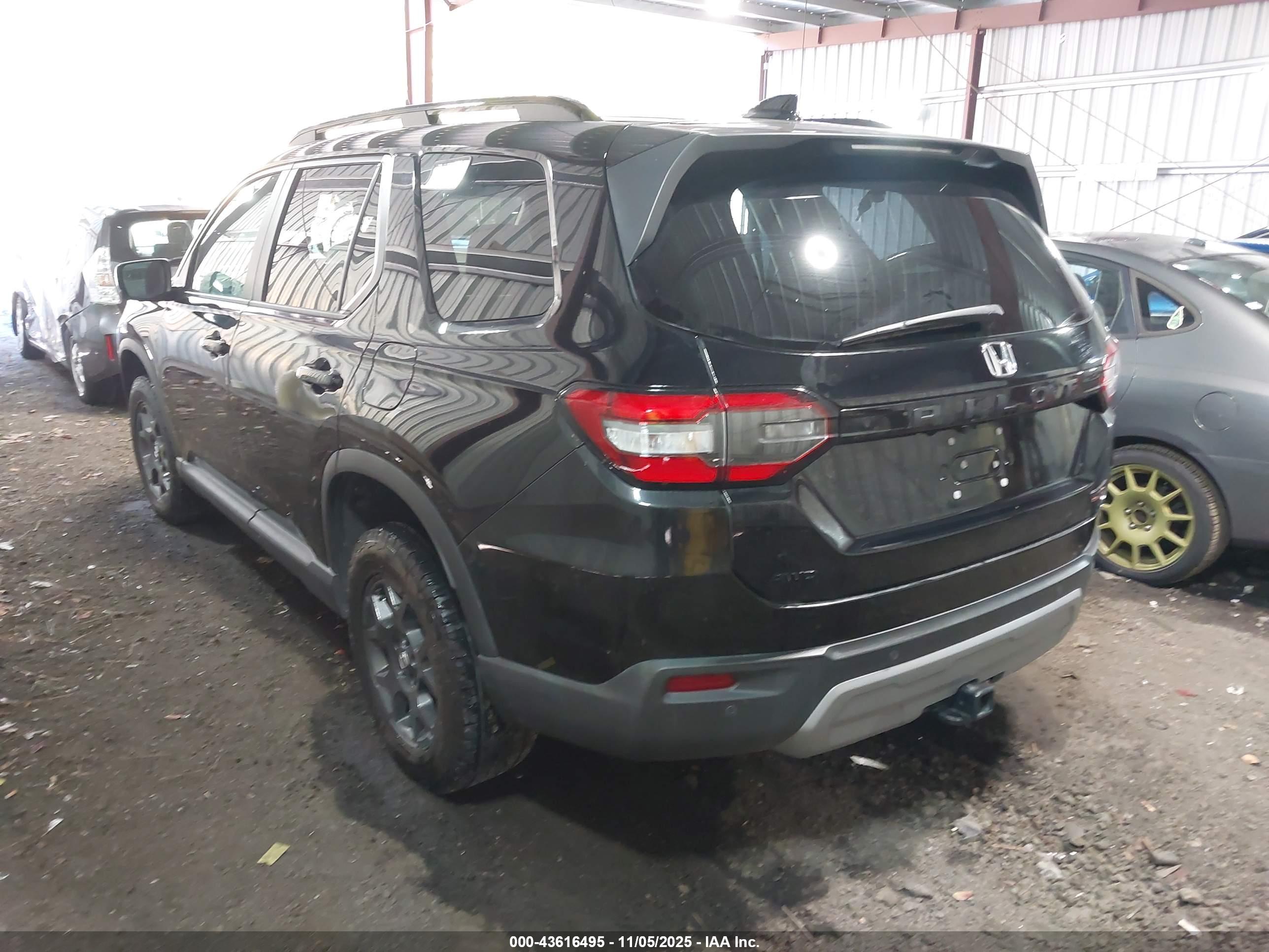 HONDA PILOT image 3