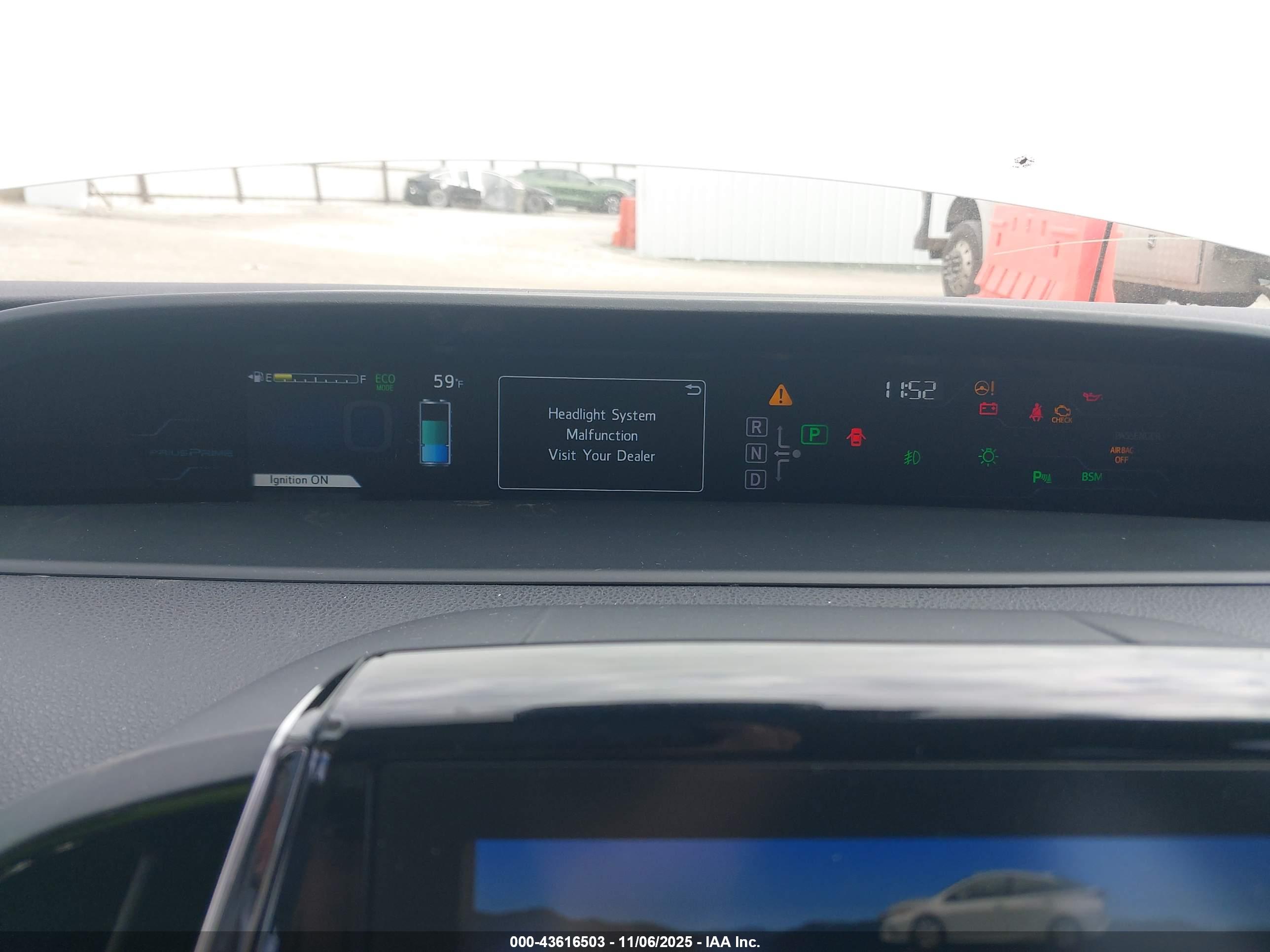 TOYOTA PRIUS image 7