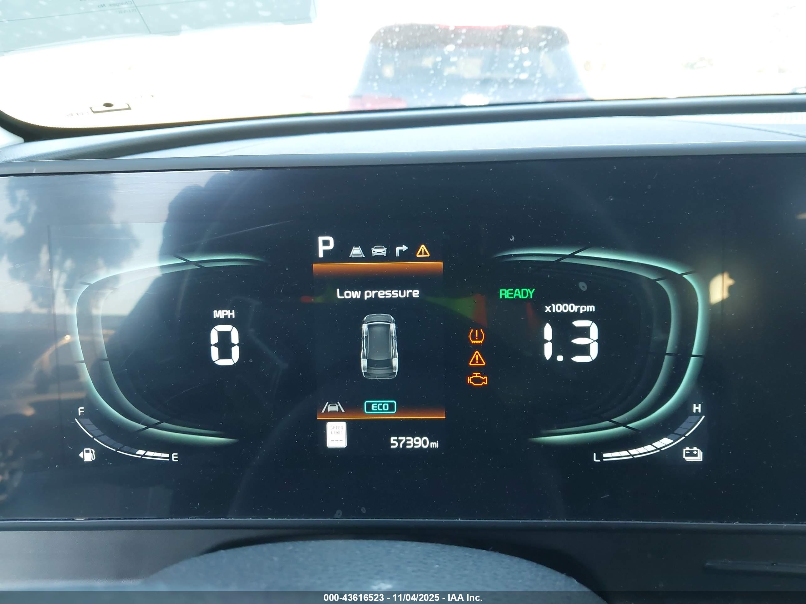 KIA SPORTAGE image 7