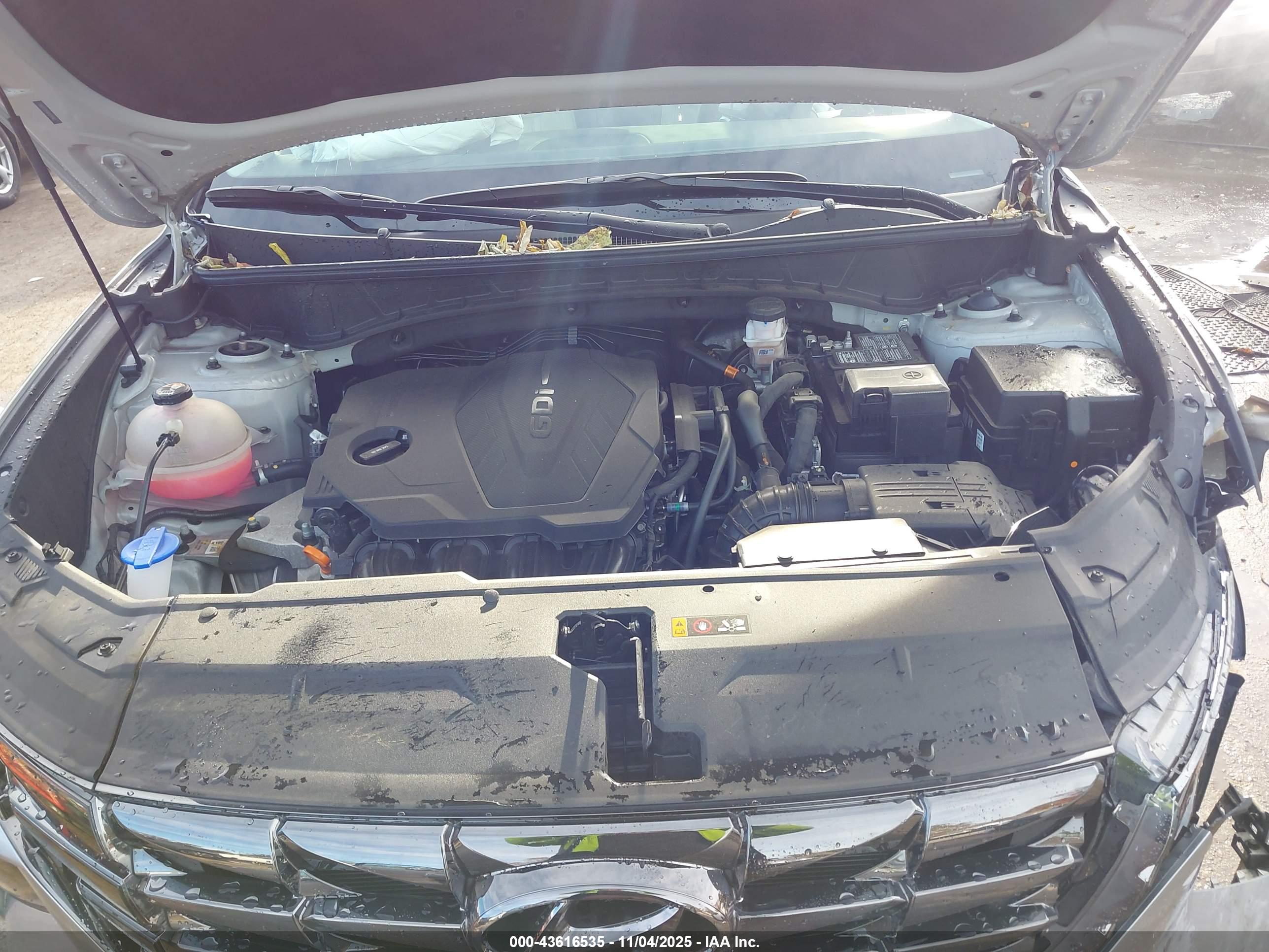 HYUNDAI TUCSON image 10