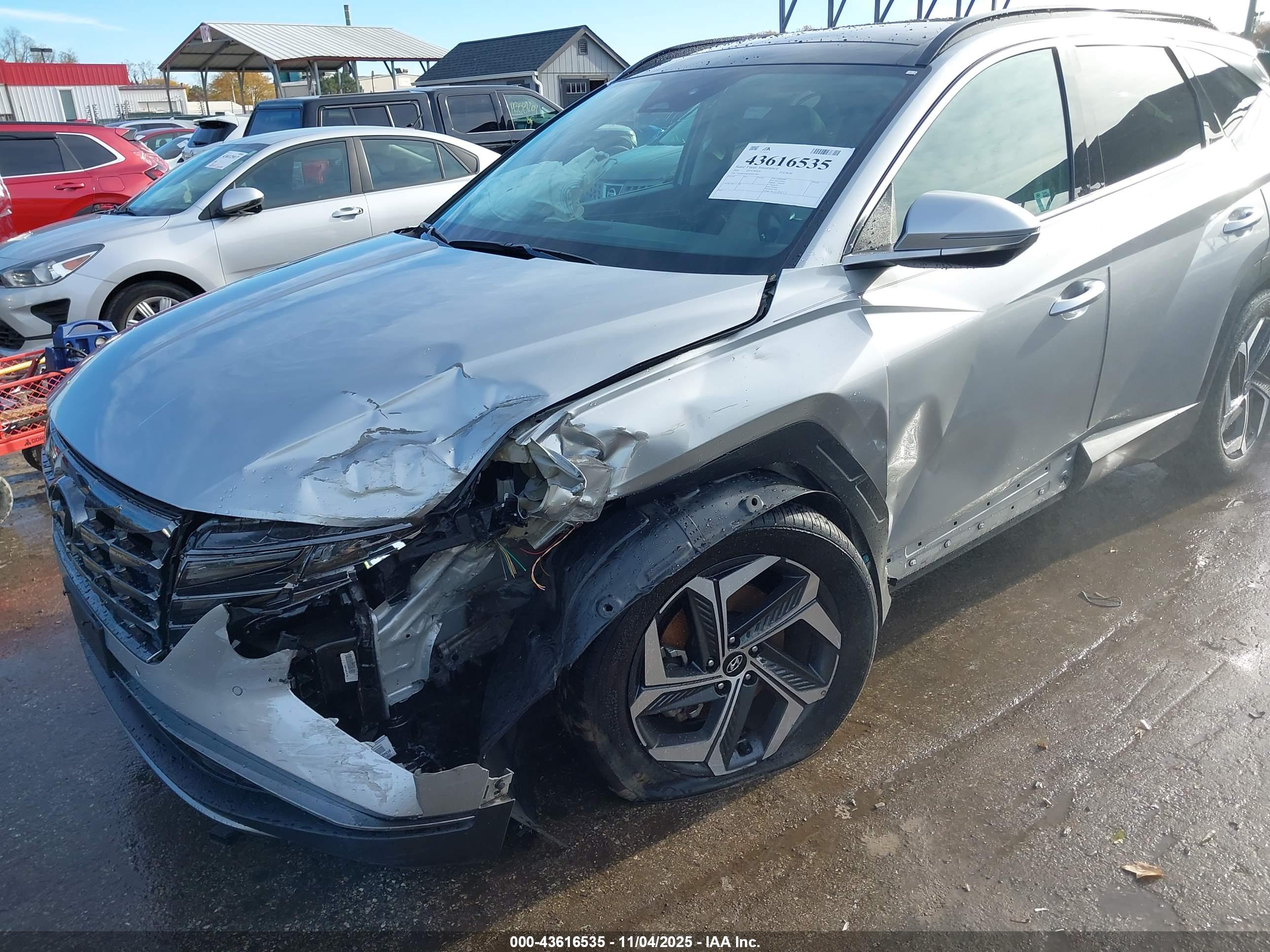 HYUNDAI TUCSON image 6