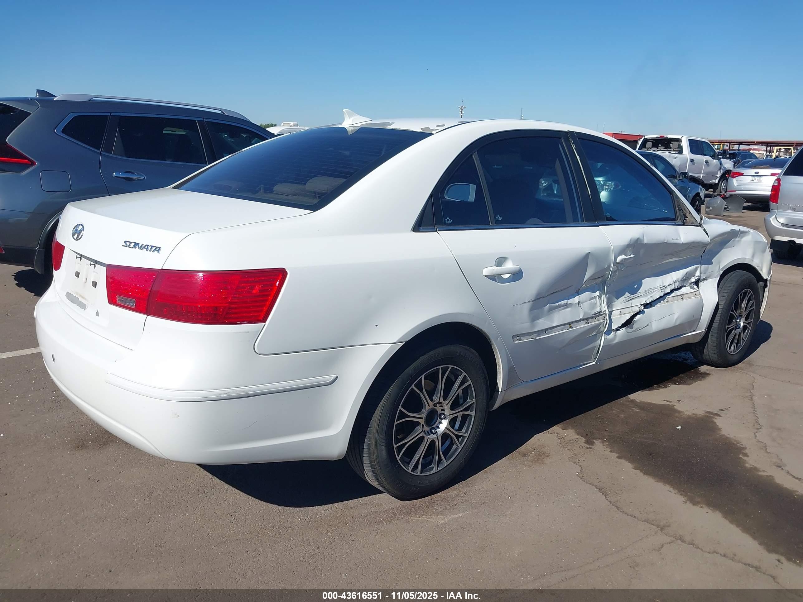 HYUNDAI SONATA image 4