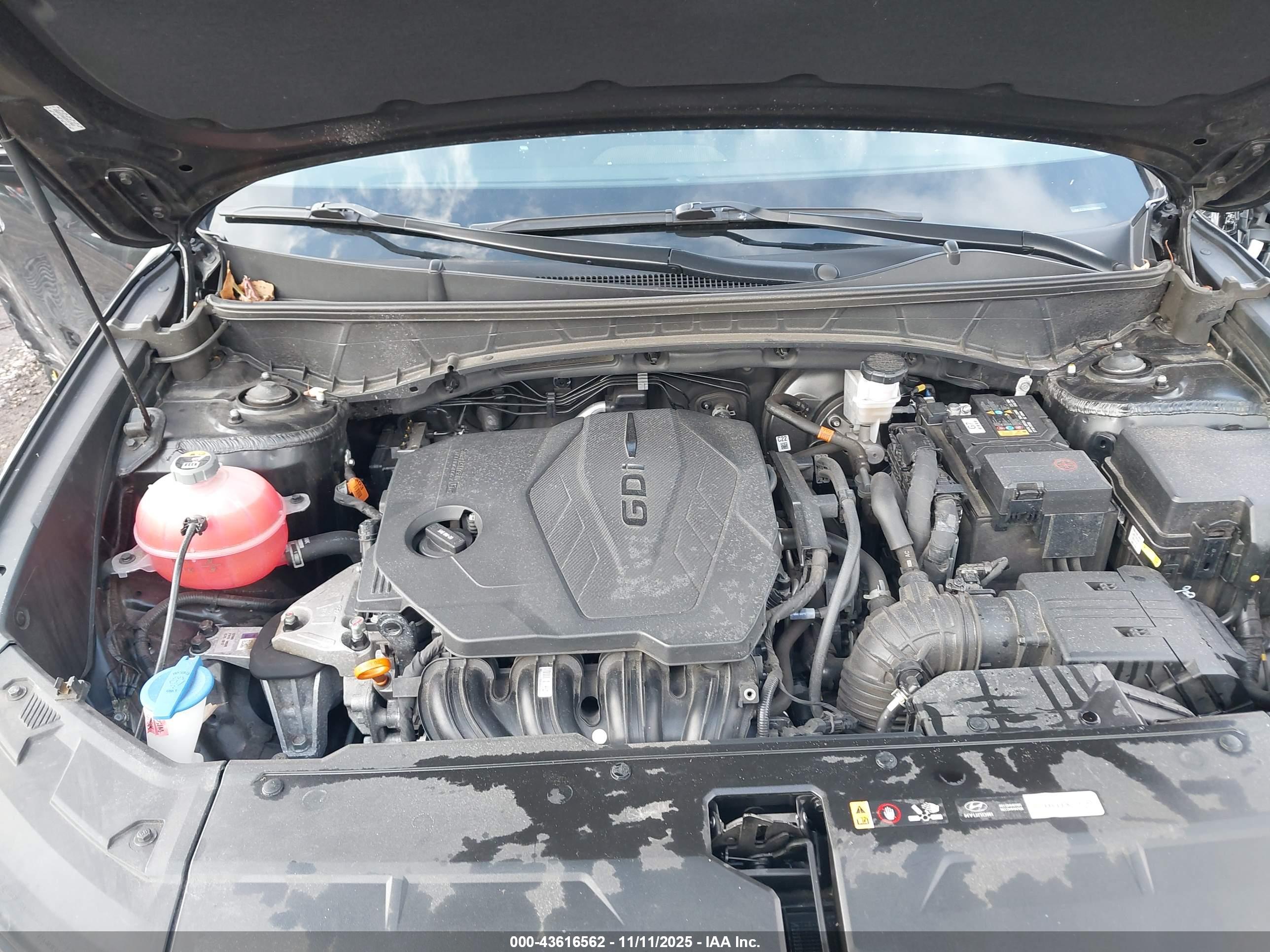 HYUNDAI TUCSON image 10