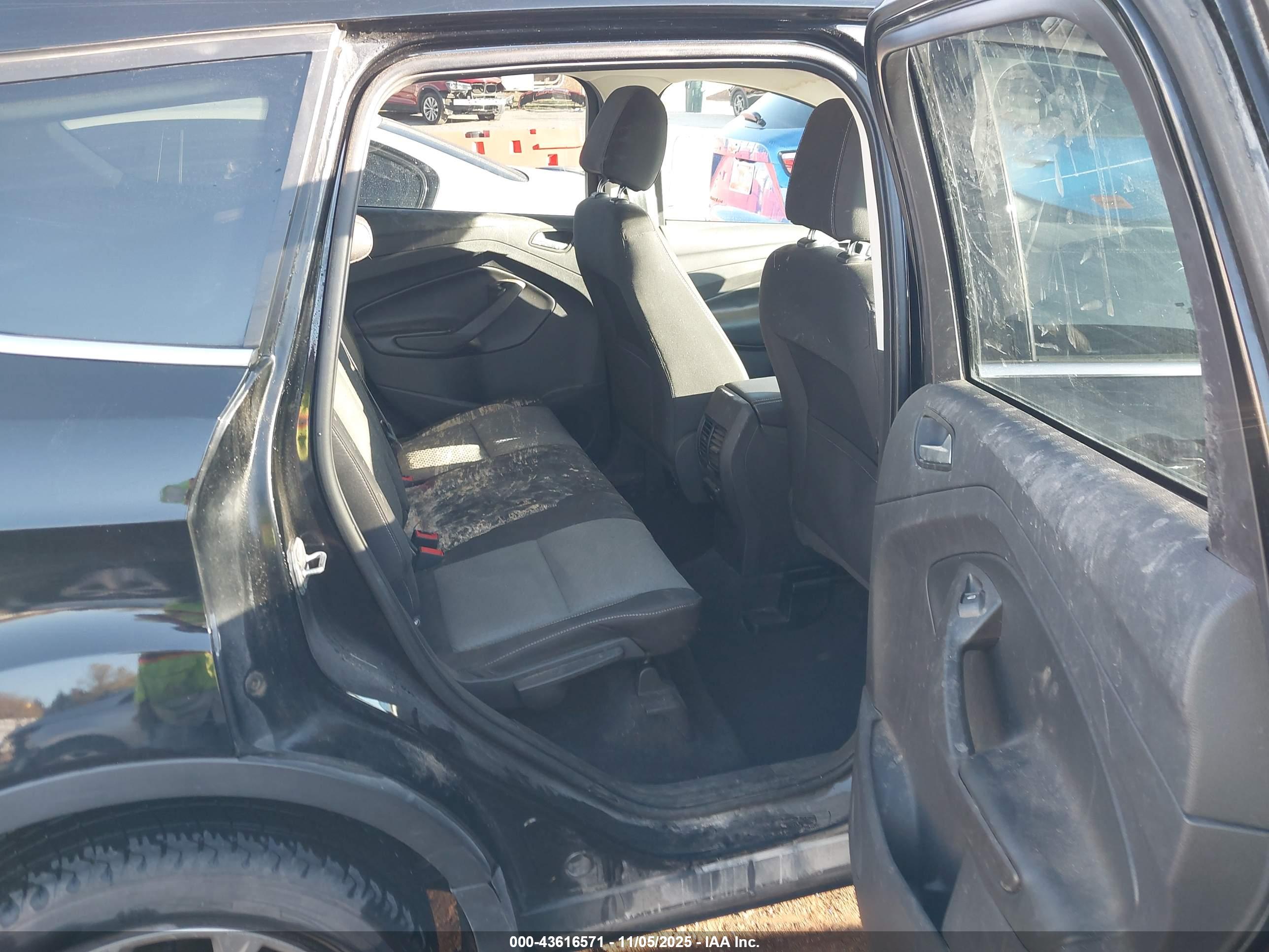 FORD ESCAPE image 8