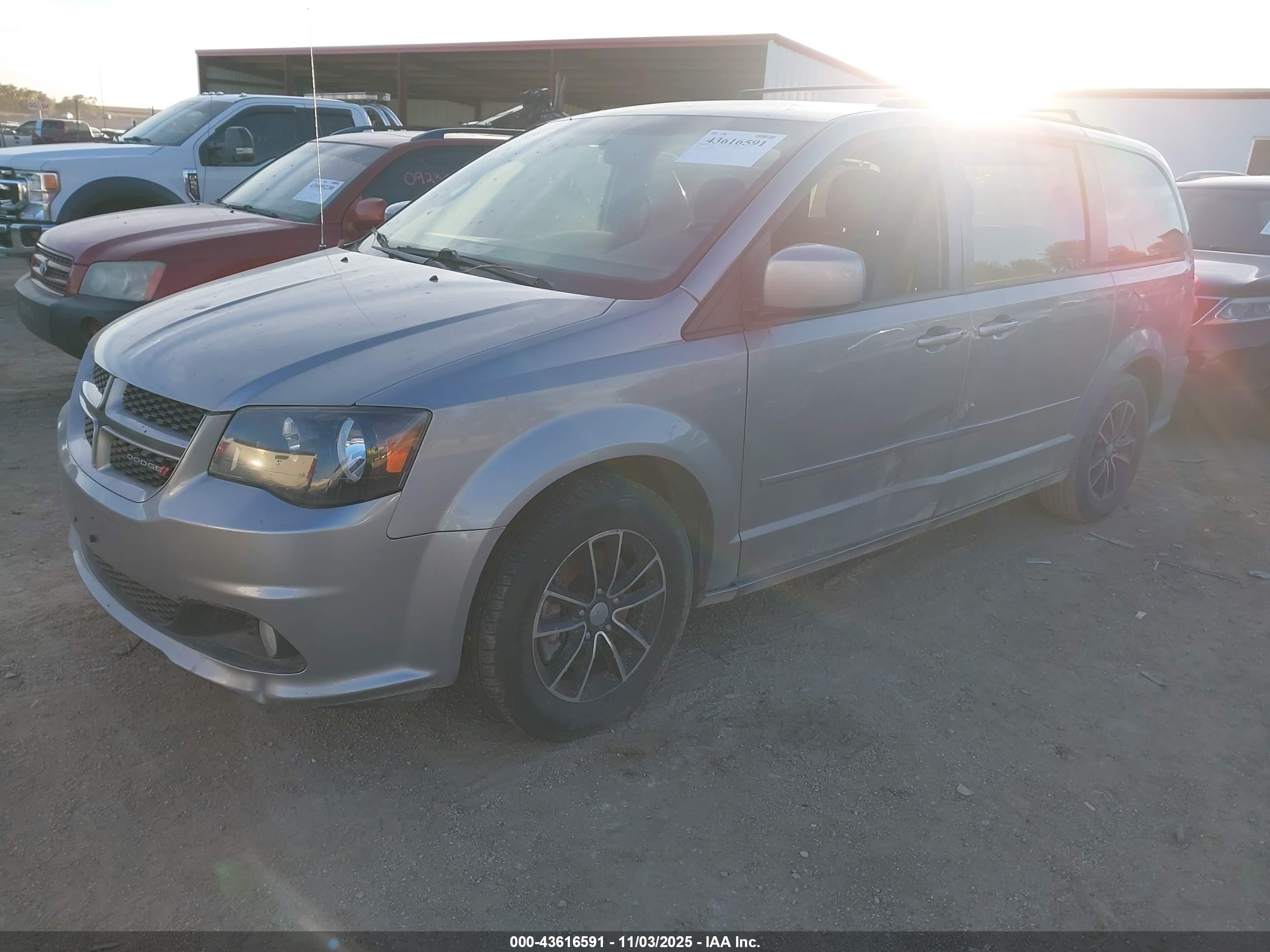 DODGE GRAND image 2