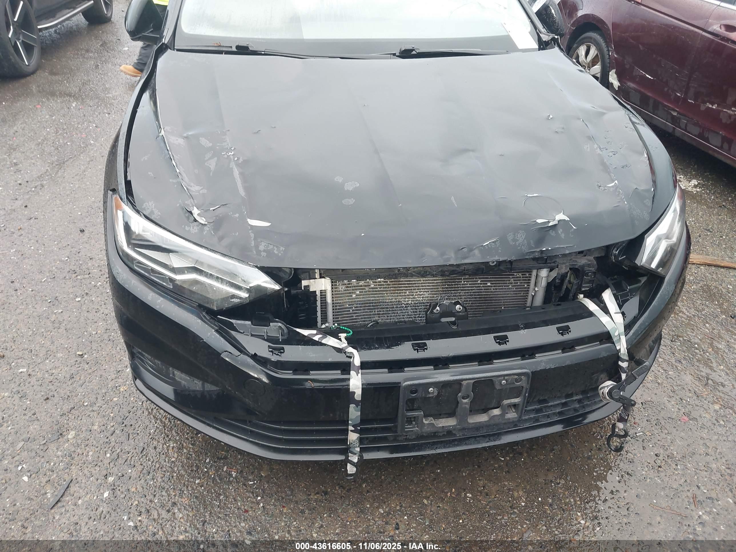 VOLKSWAGEN JETTA image 6