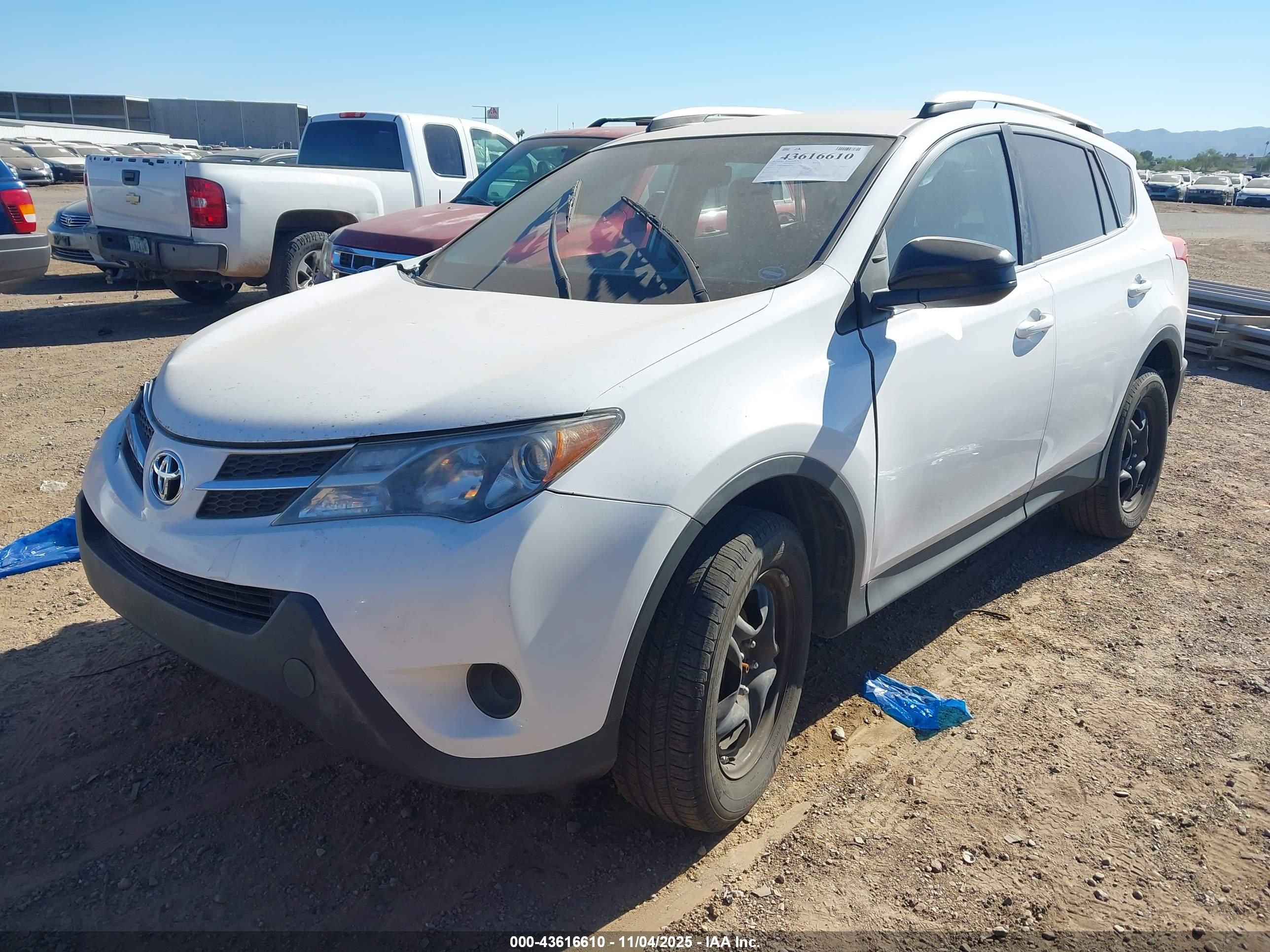 TOYOTA RAV4 image 2