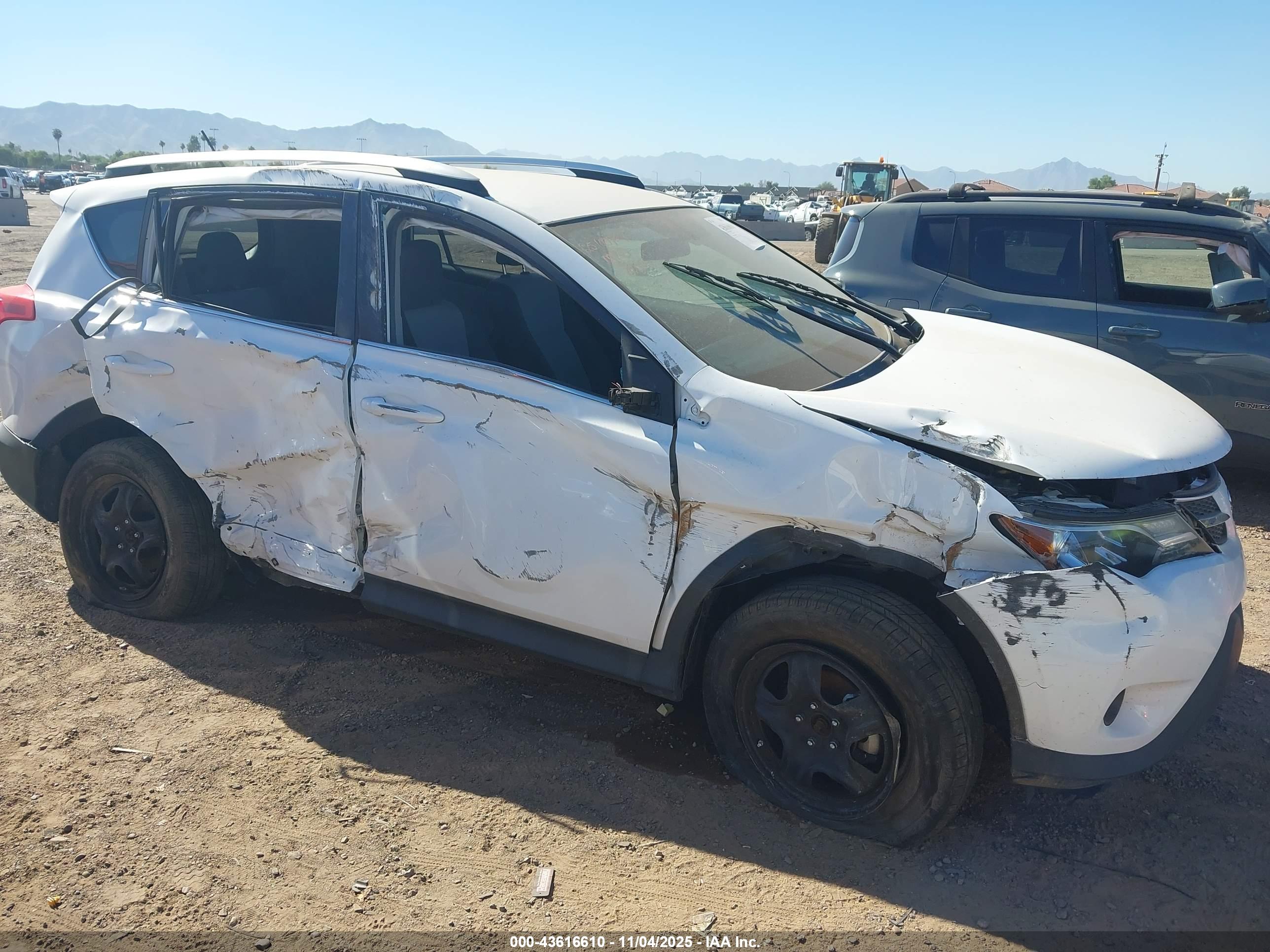 TOYOTA RAV4 image 6