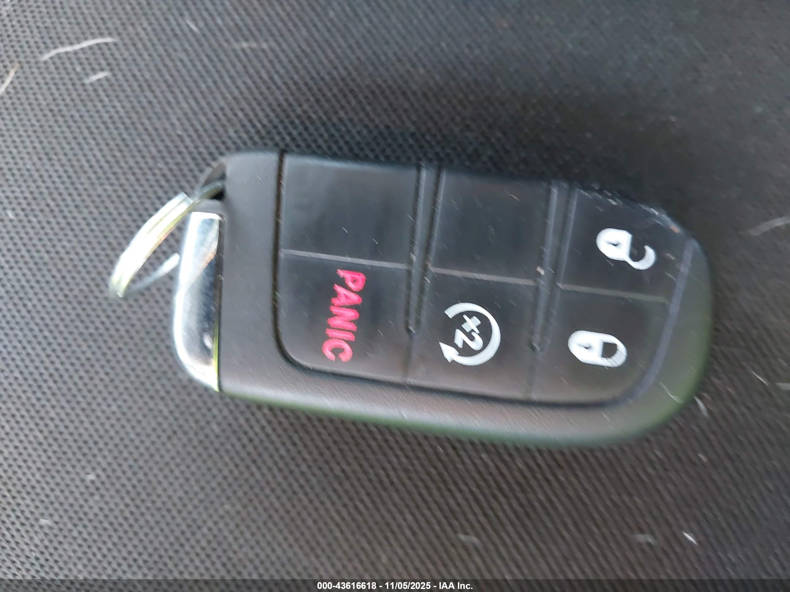 JEEP RENEGADE image 11