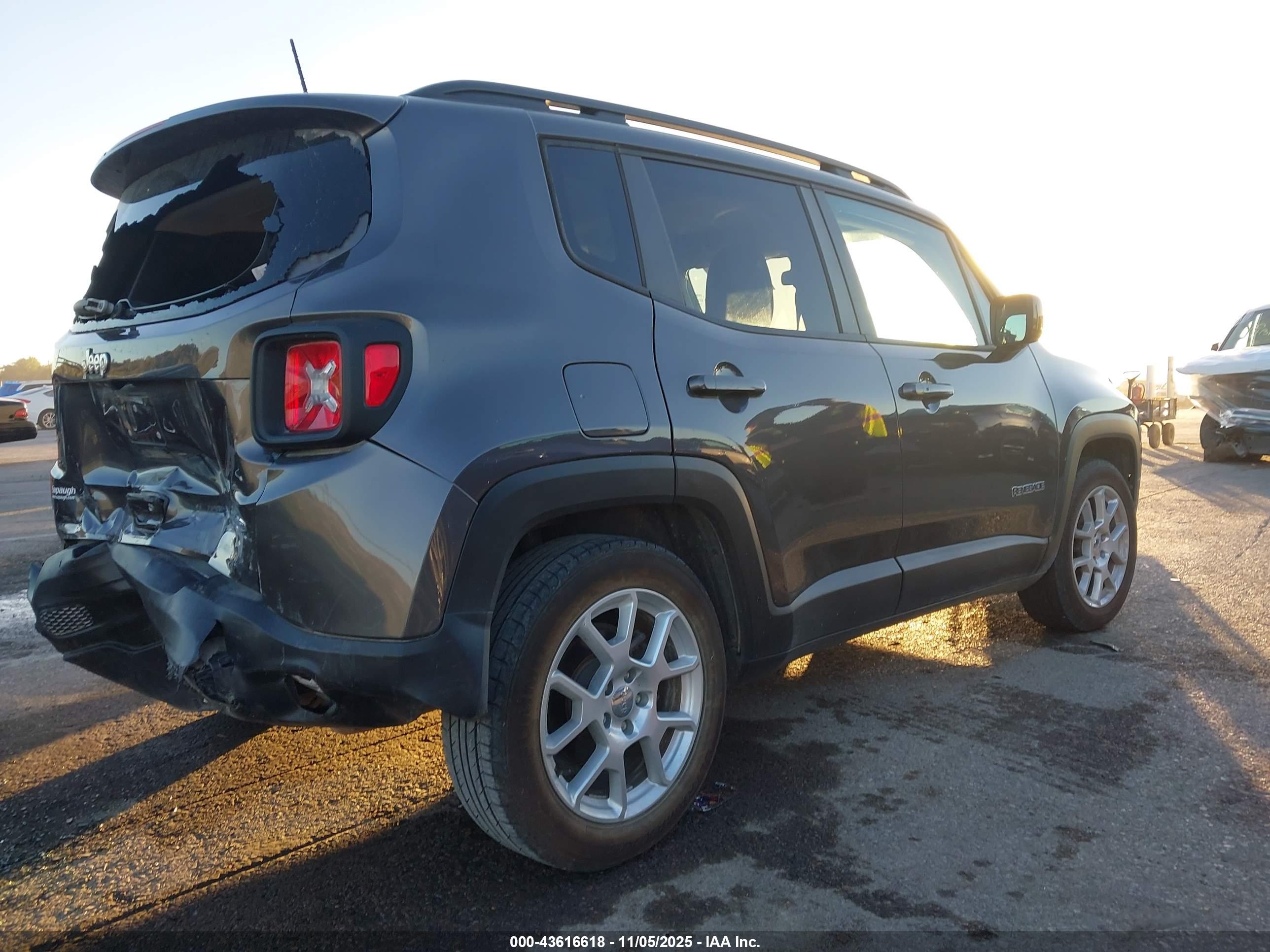 JEEP RENEGADE image 4