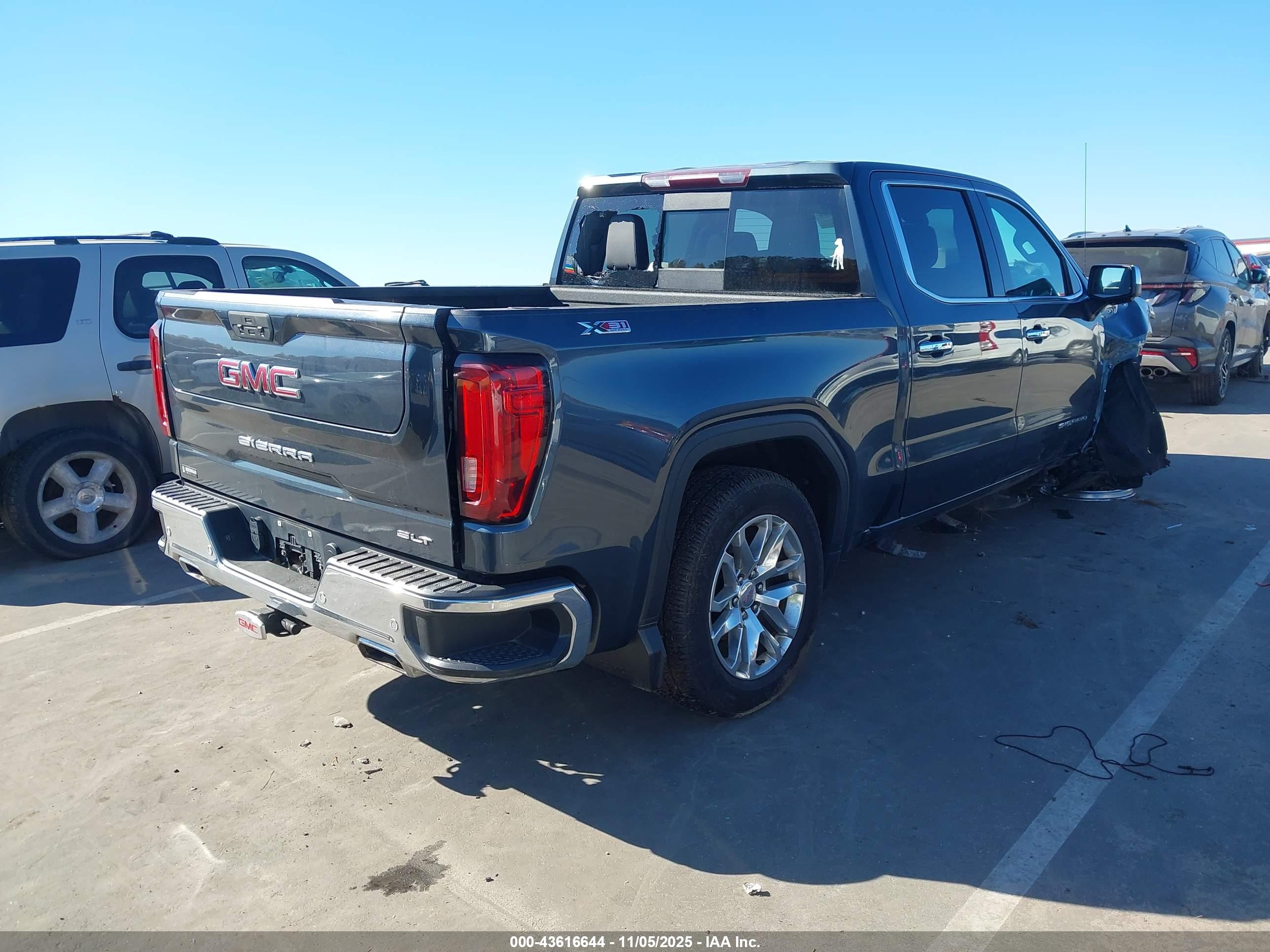 GMC SIERRA image 4