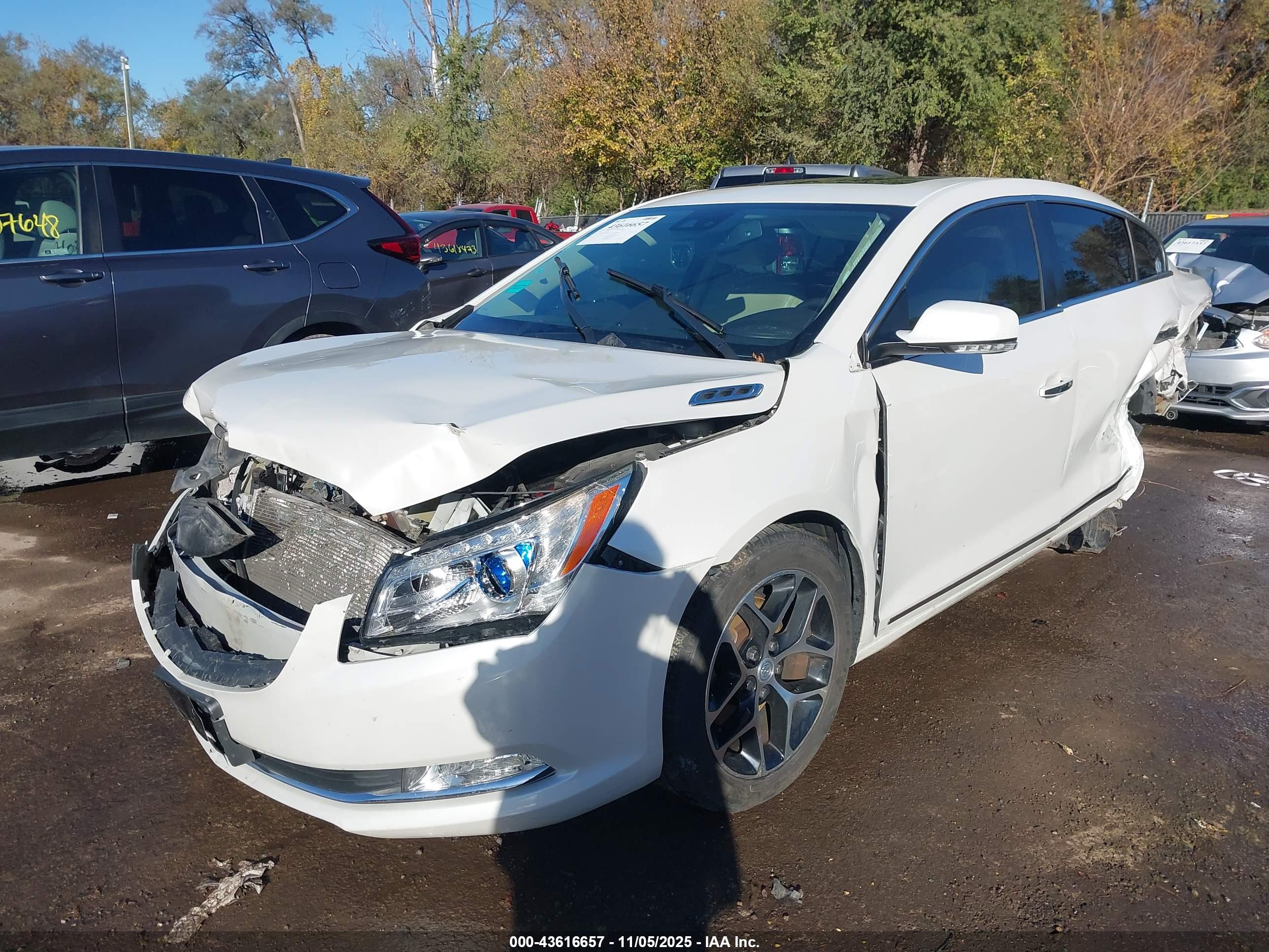 BUICK LACROSSE image 2