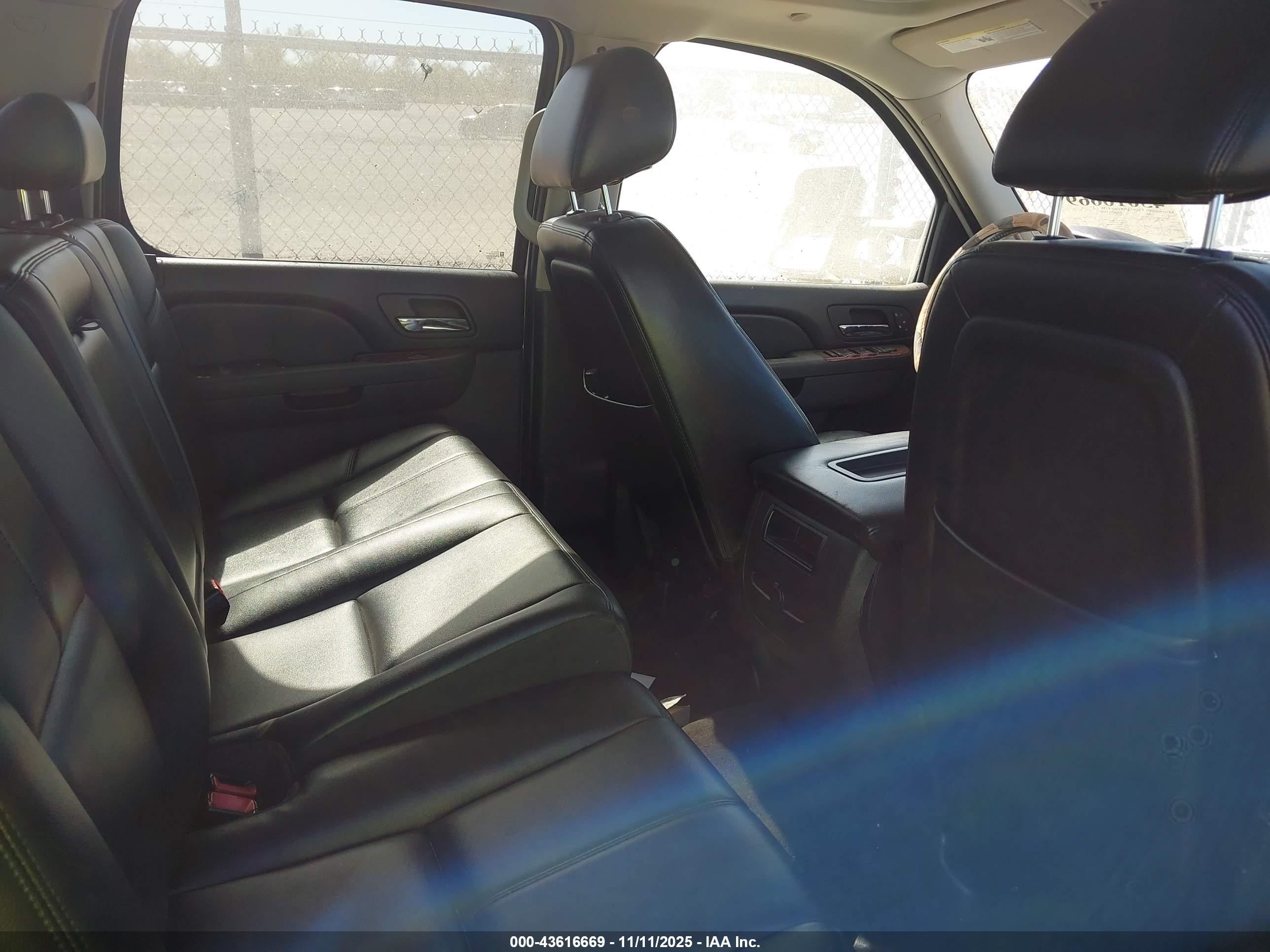 GMC SIERRA image 8