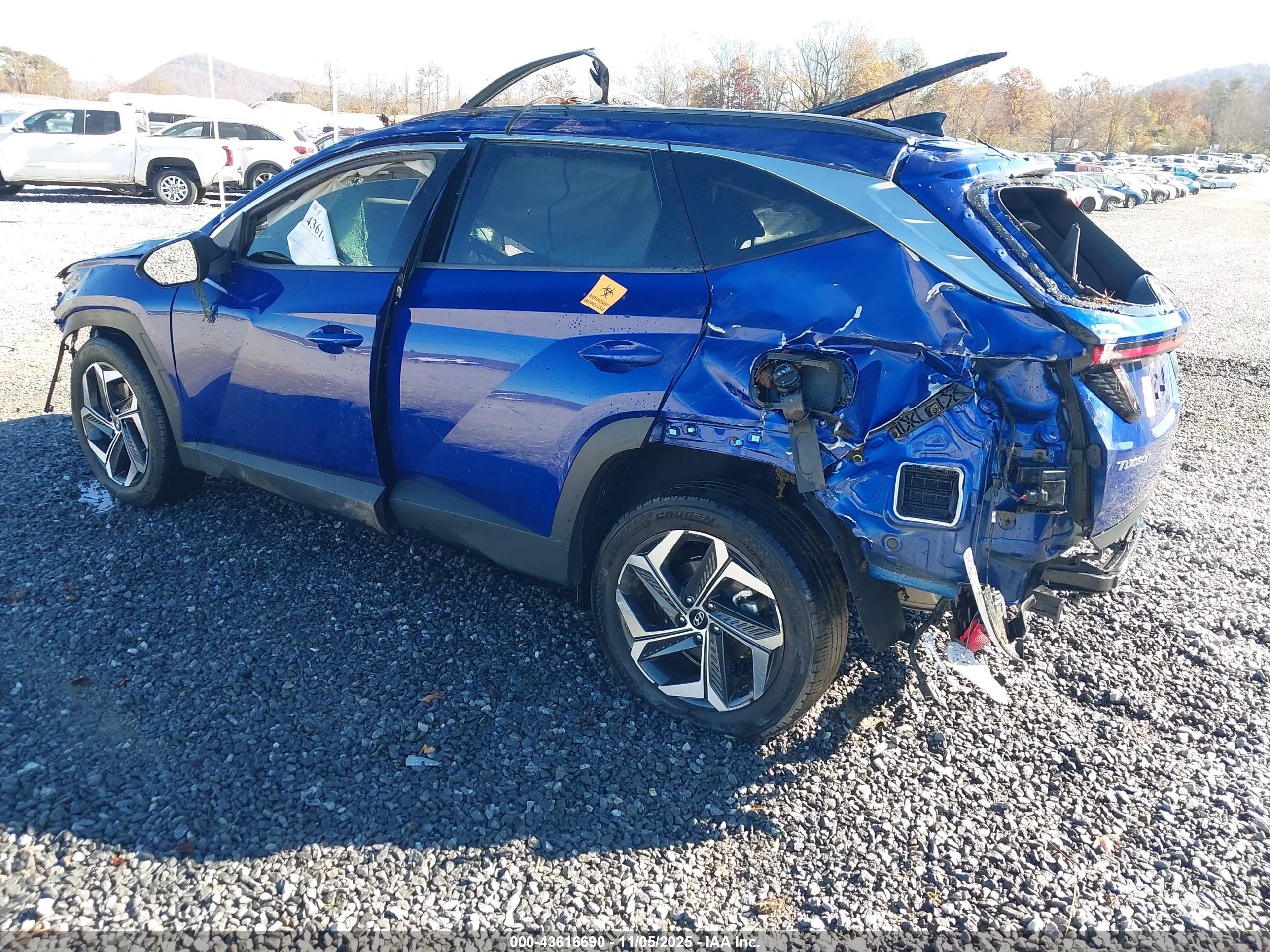 HYUNDAI TUCSON image 3
