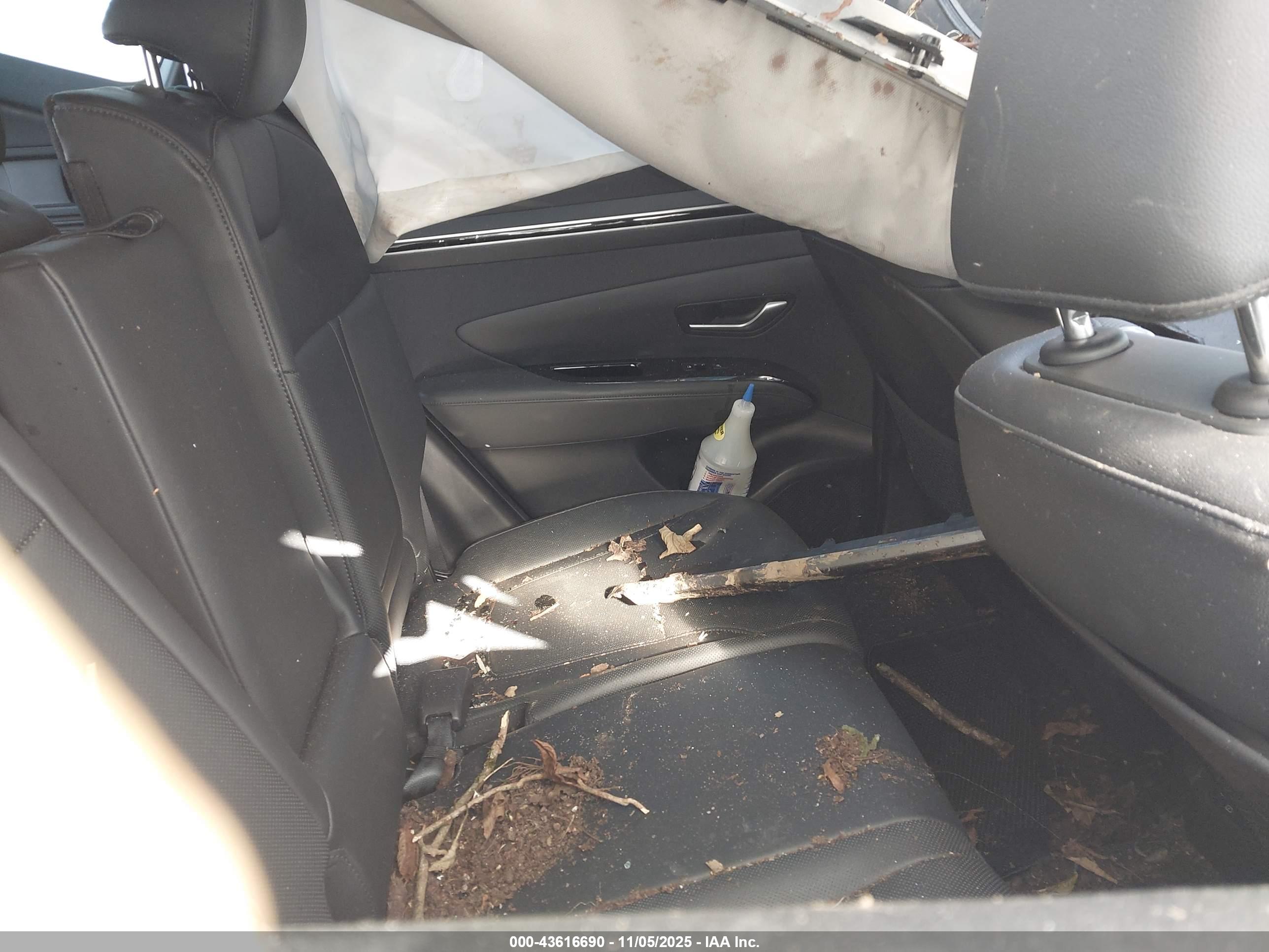 HYUNDAI TUCSON image 8