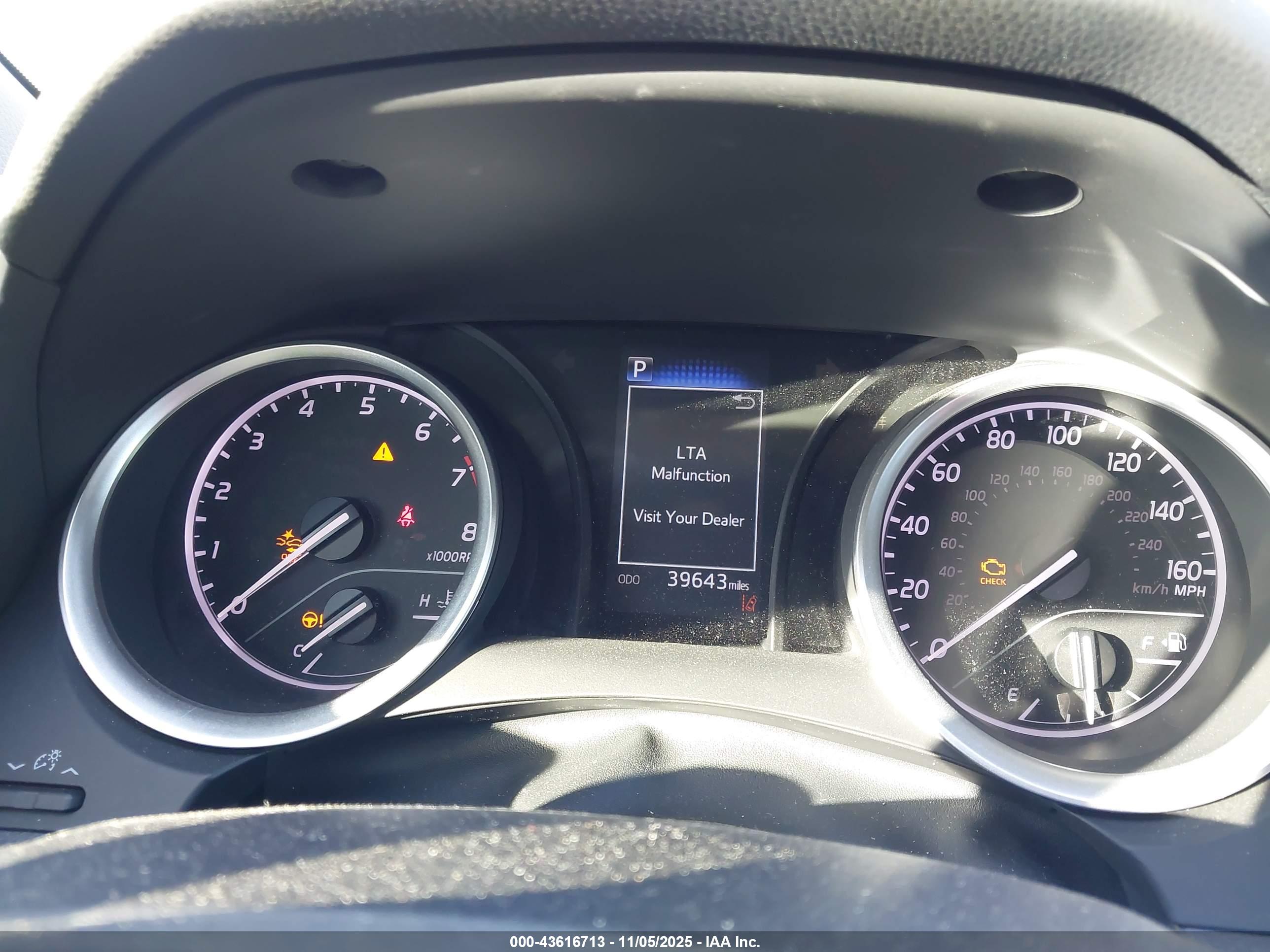 TOYOTA CAMRY image 7