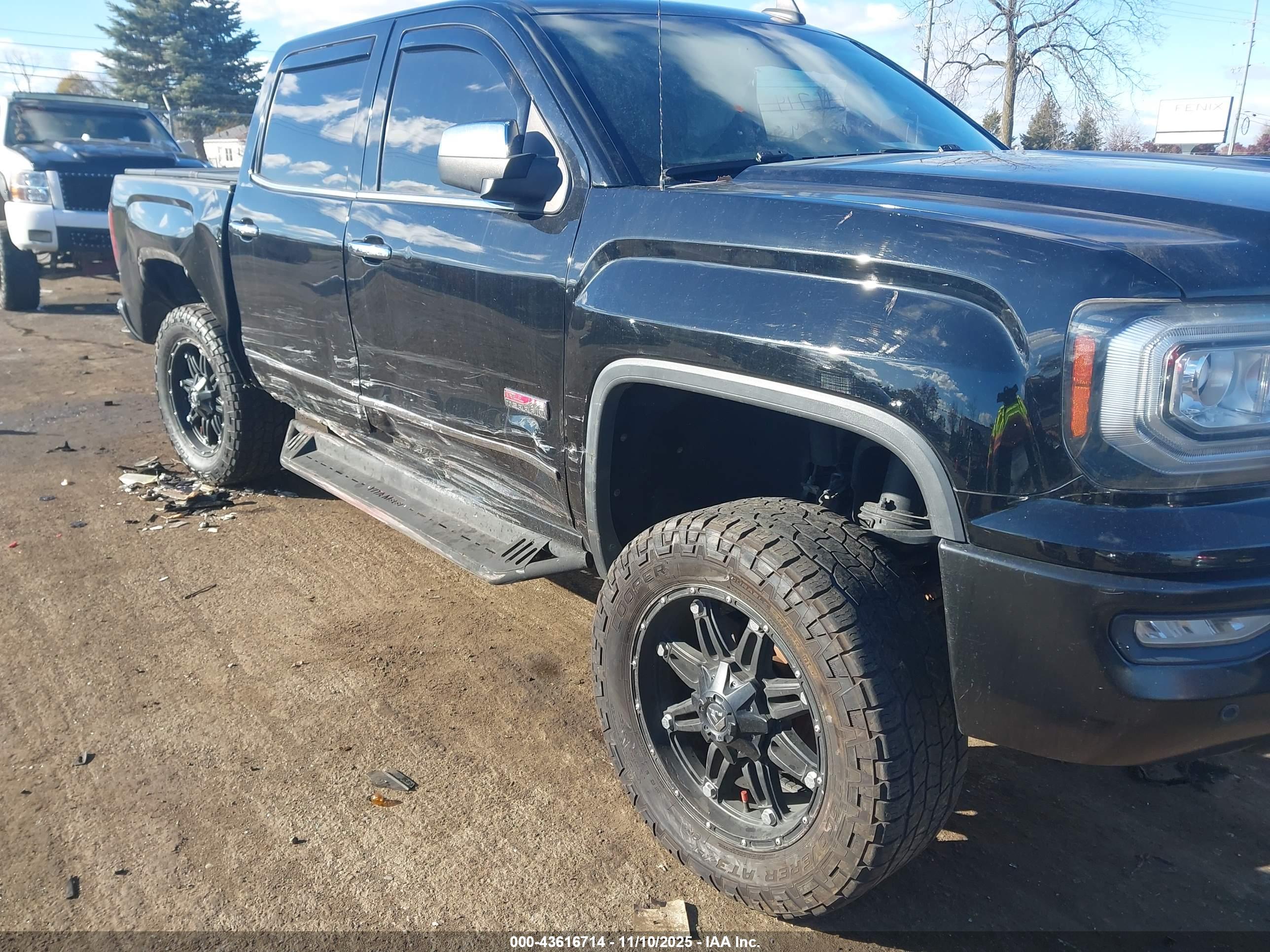 GMC SIERRA image 6