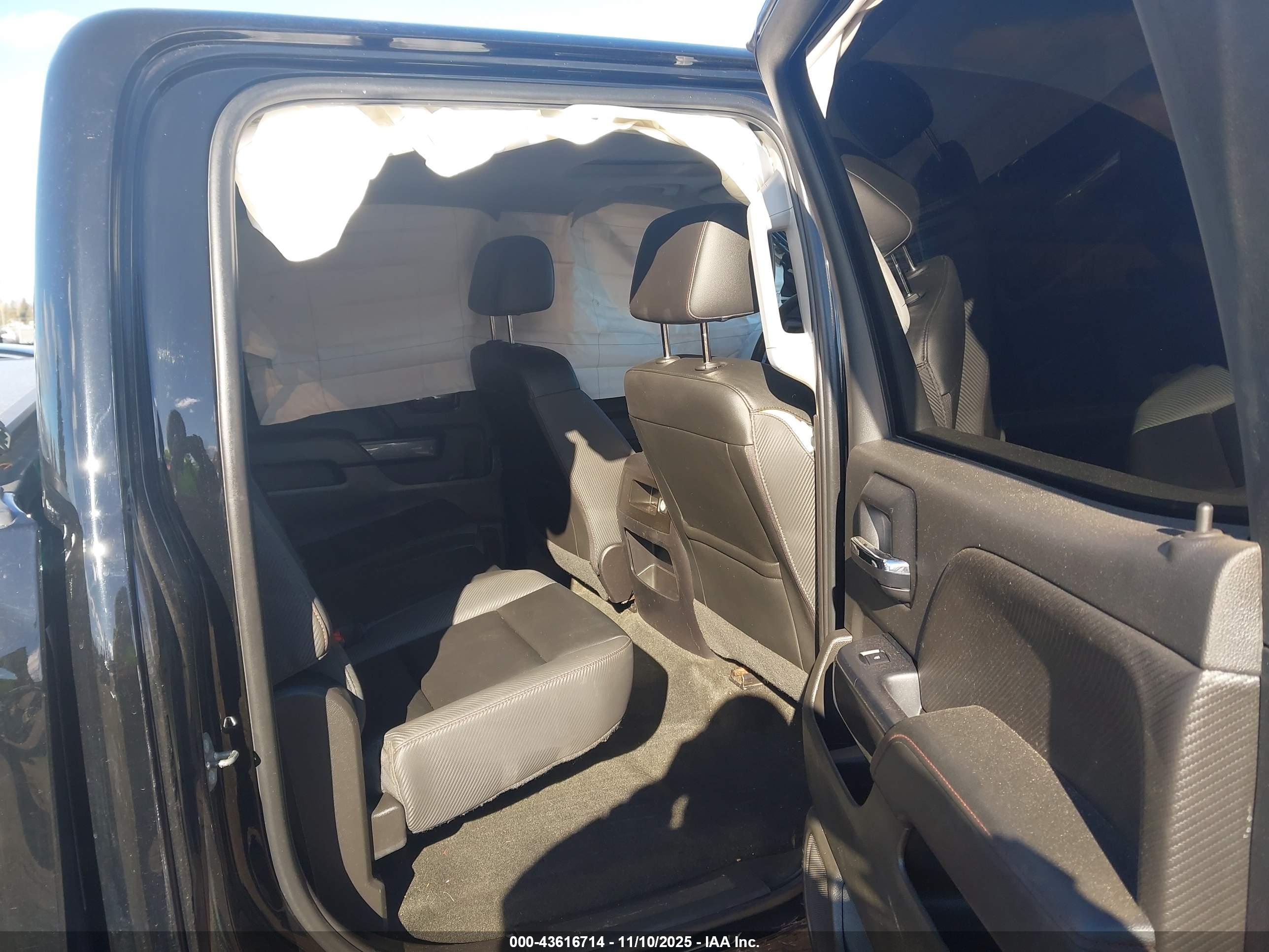 GMC SIERRA image 8