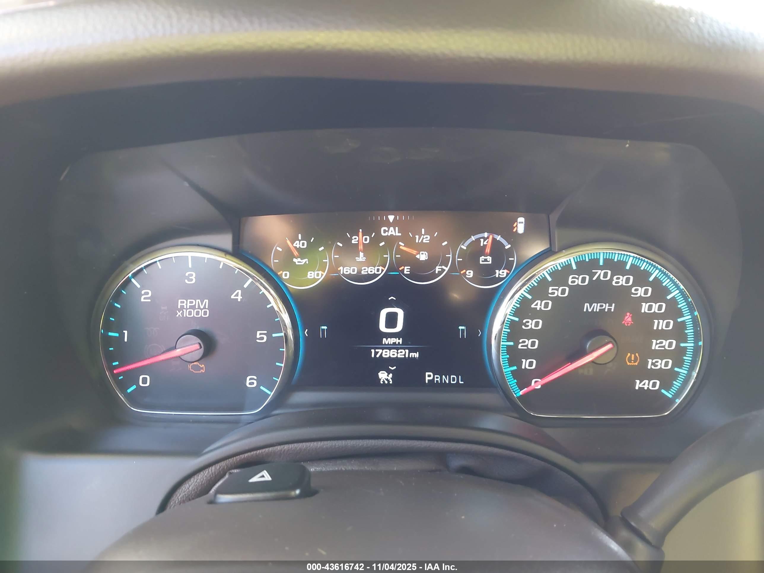 GMC YUKON image 7