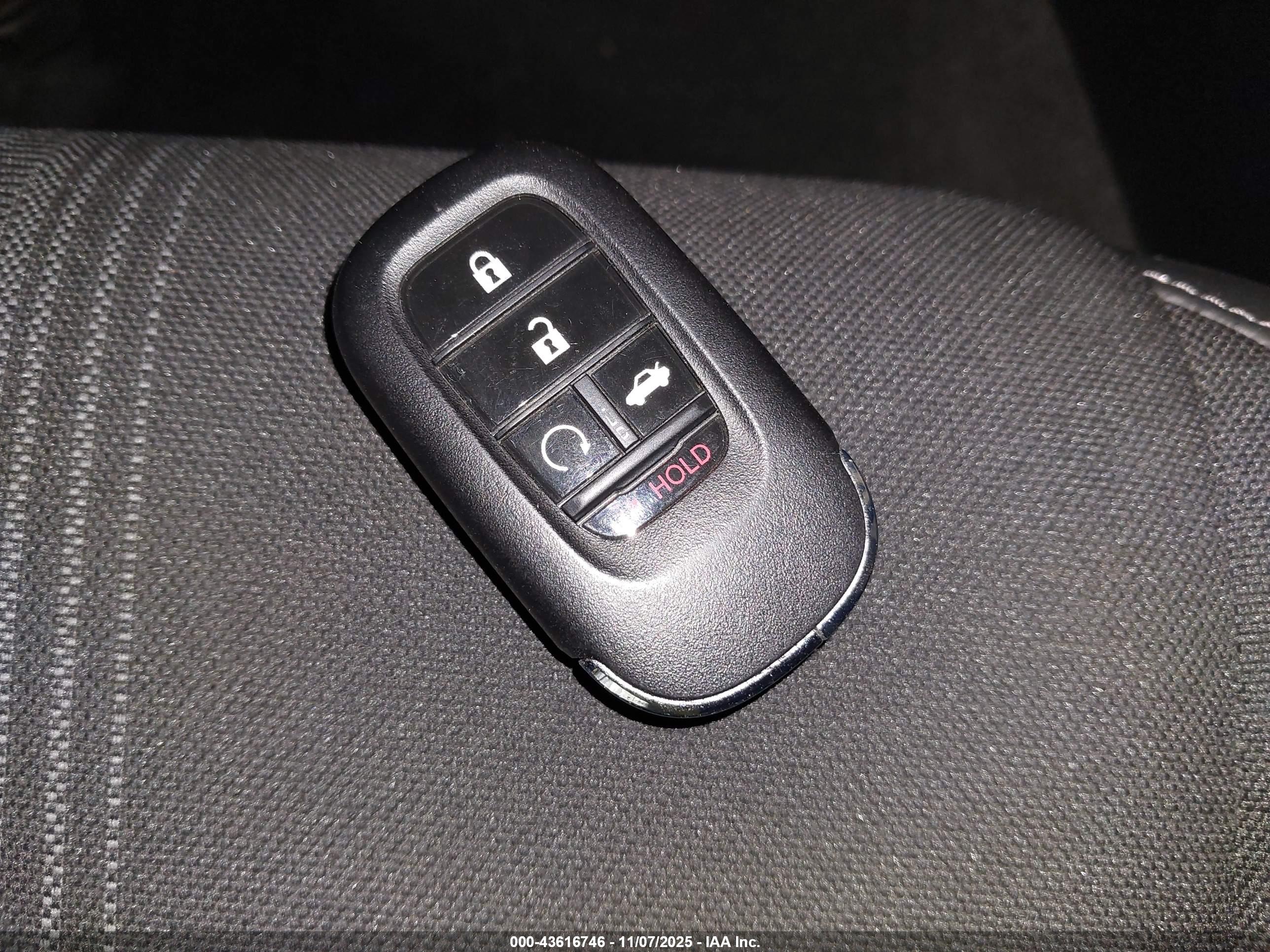 HONDA CIVIC image 11
