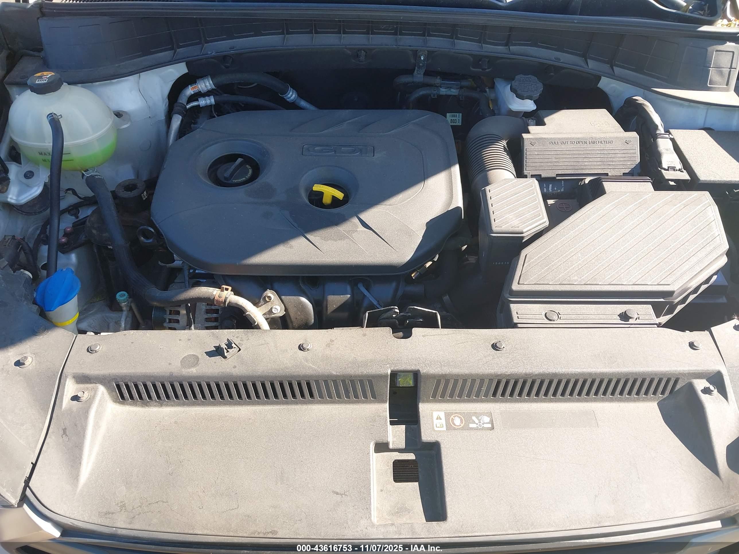 HYUNDAI TUCSON image 10