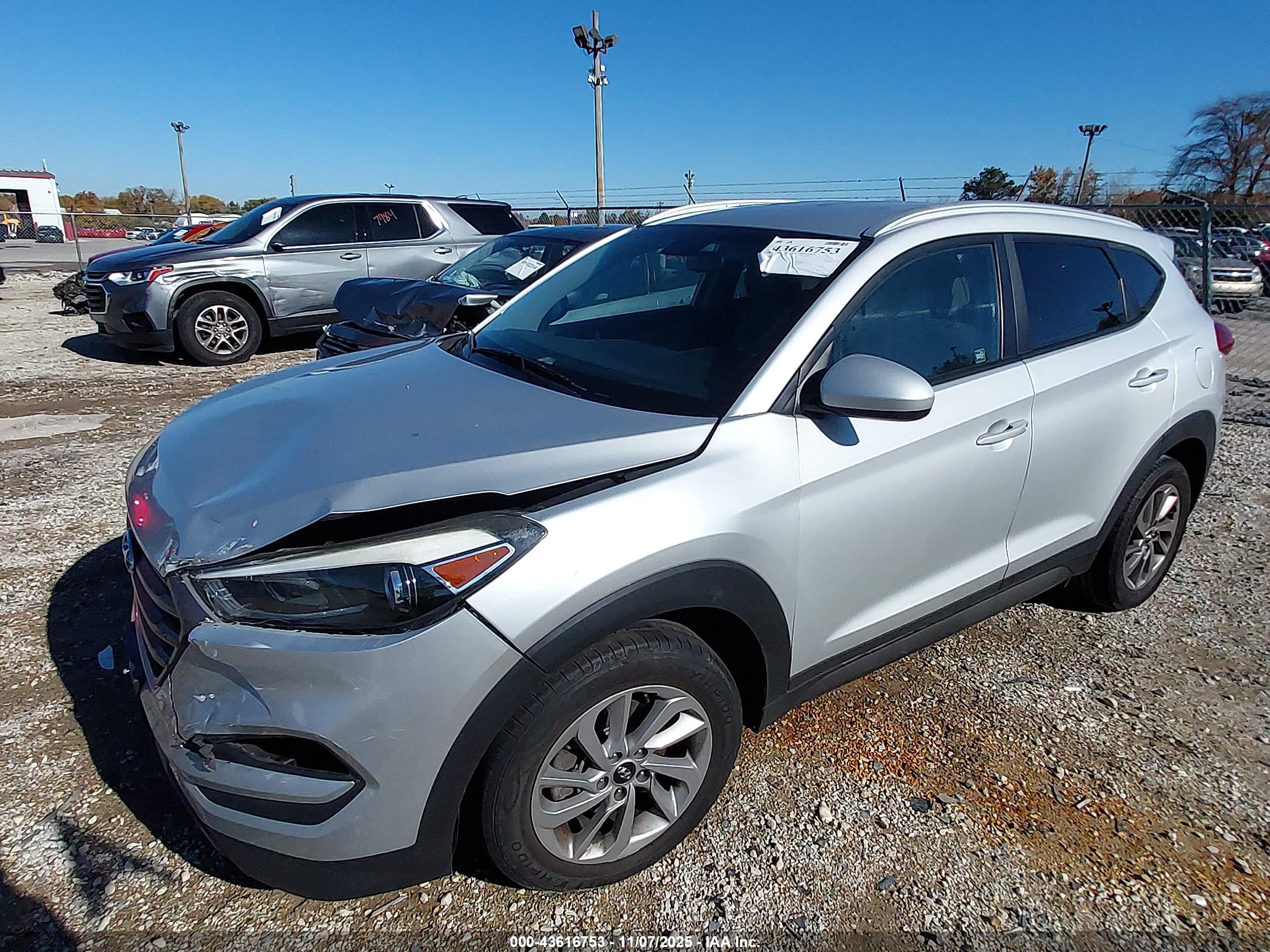 HYUNDAI TUCSON image 2