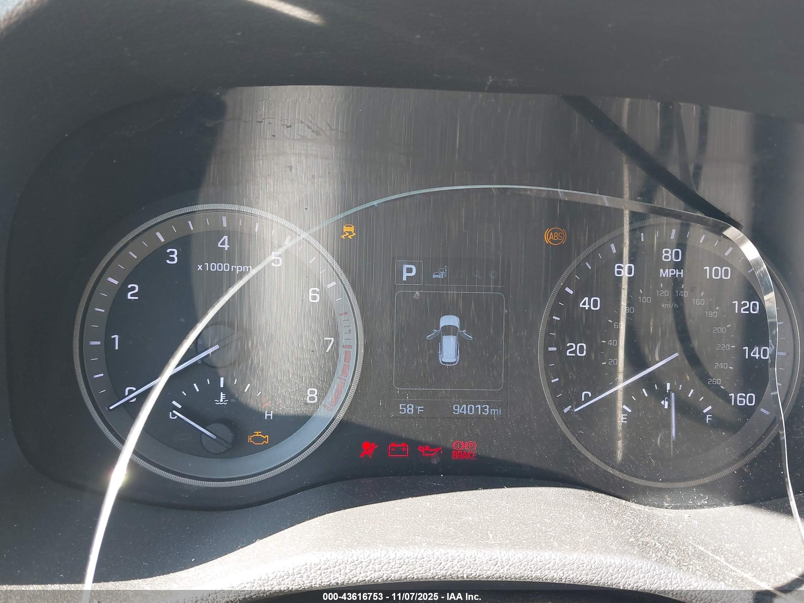 HYUNDAI TUCSON image 7