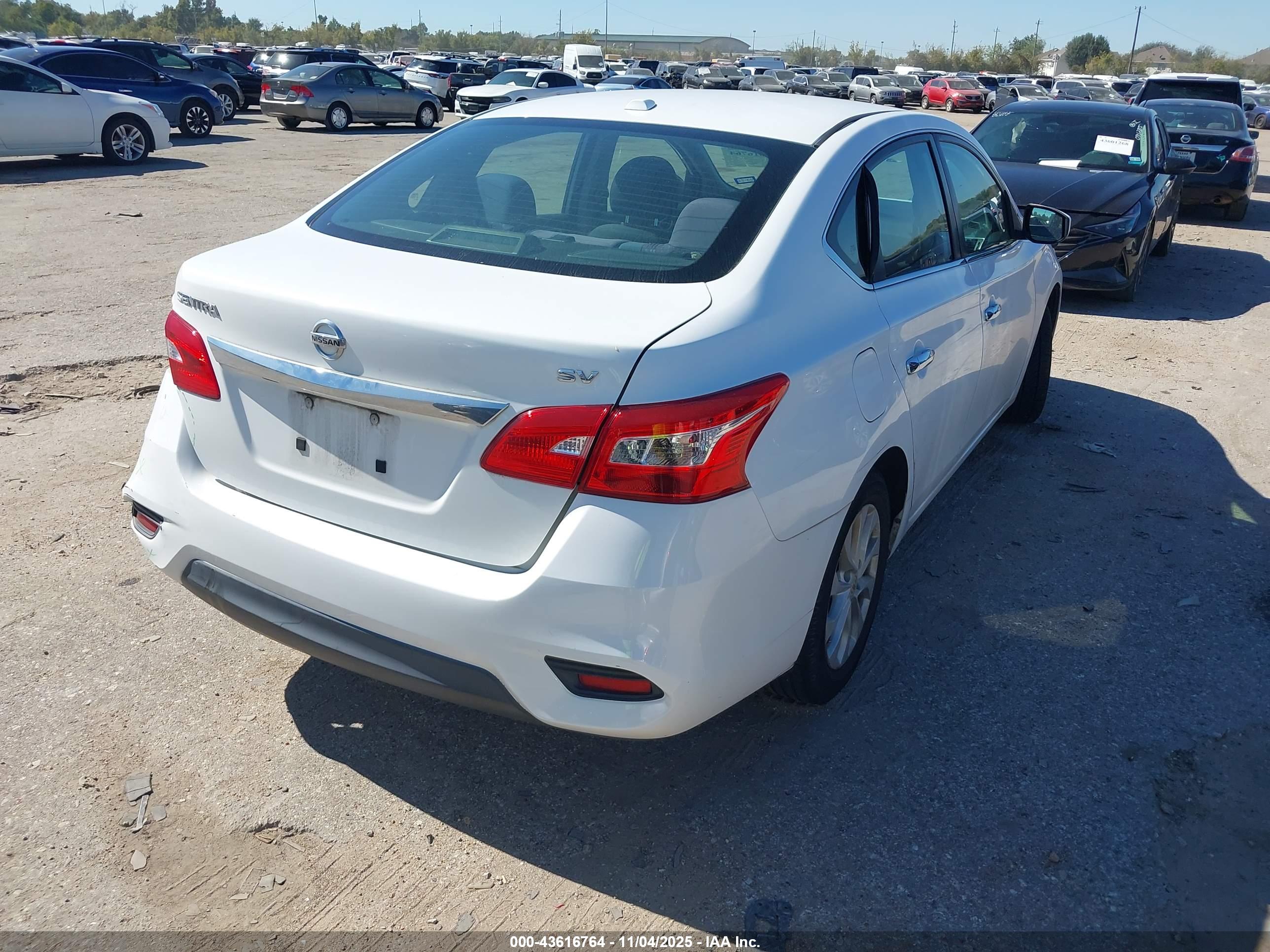 NISSAN SENTRA image 4