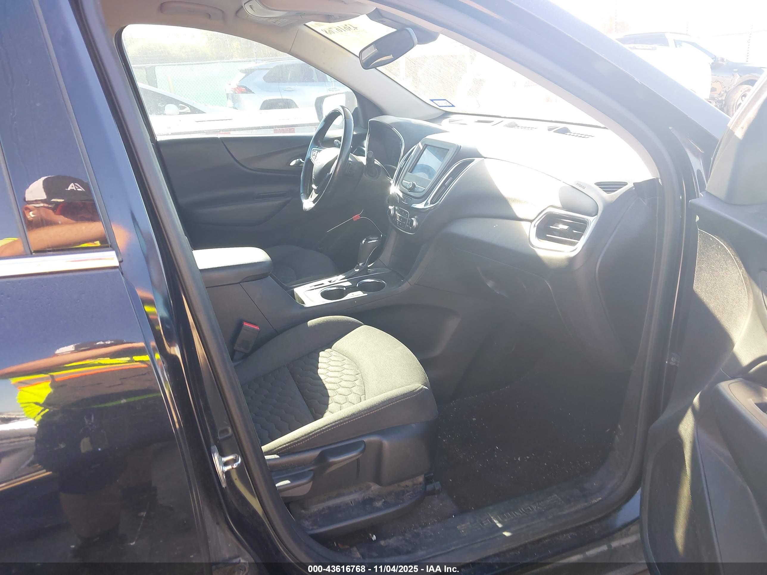 CHEVROLET EQUINOX image 5