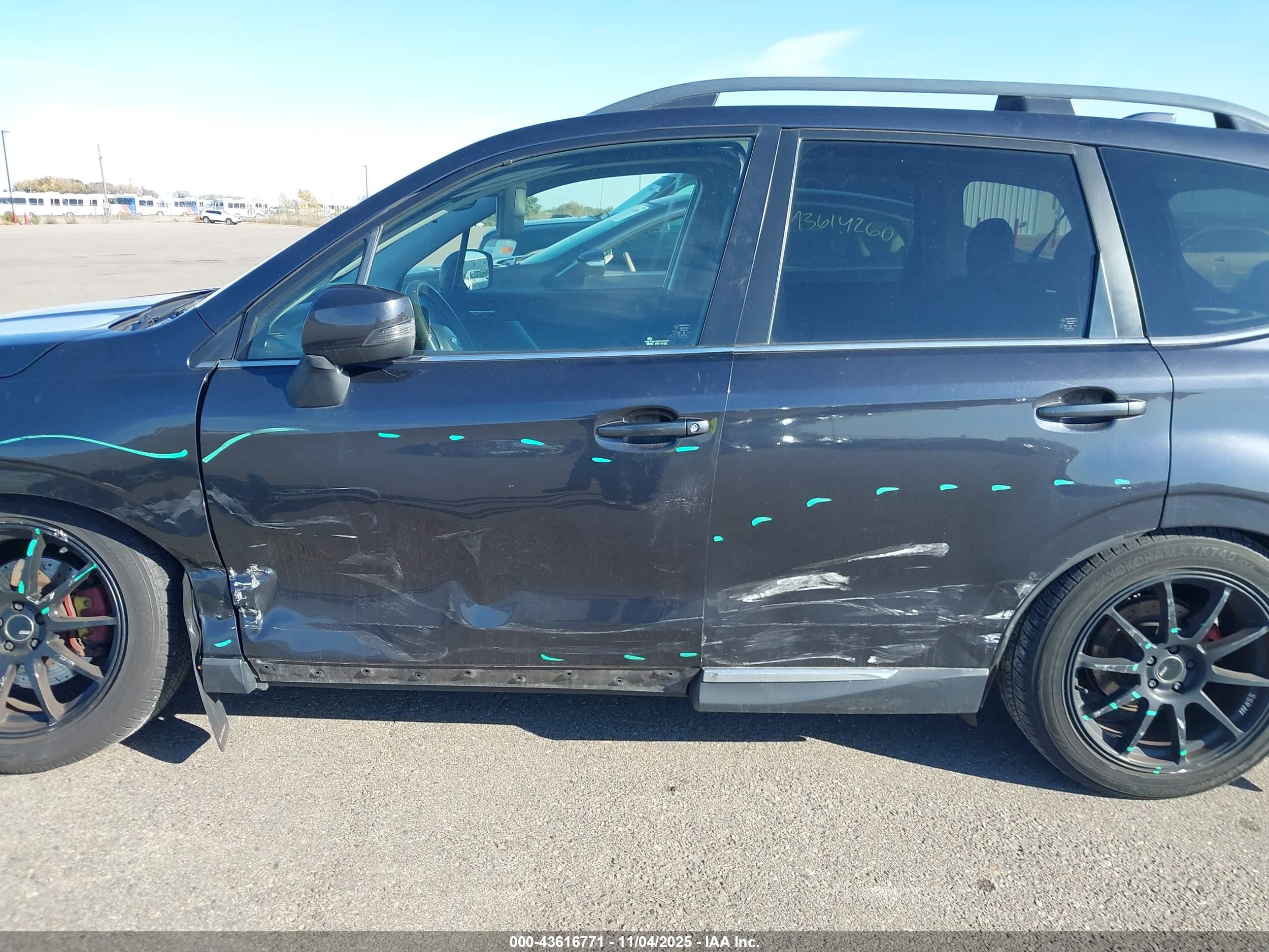 SUBARU FORESTER image 6
