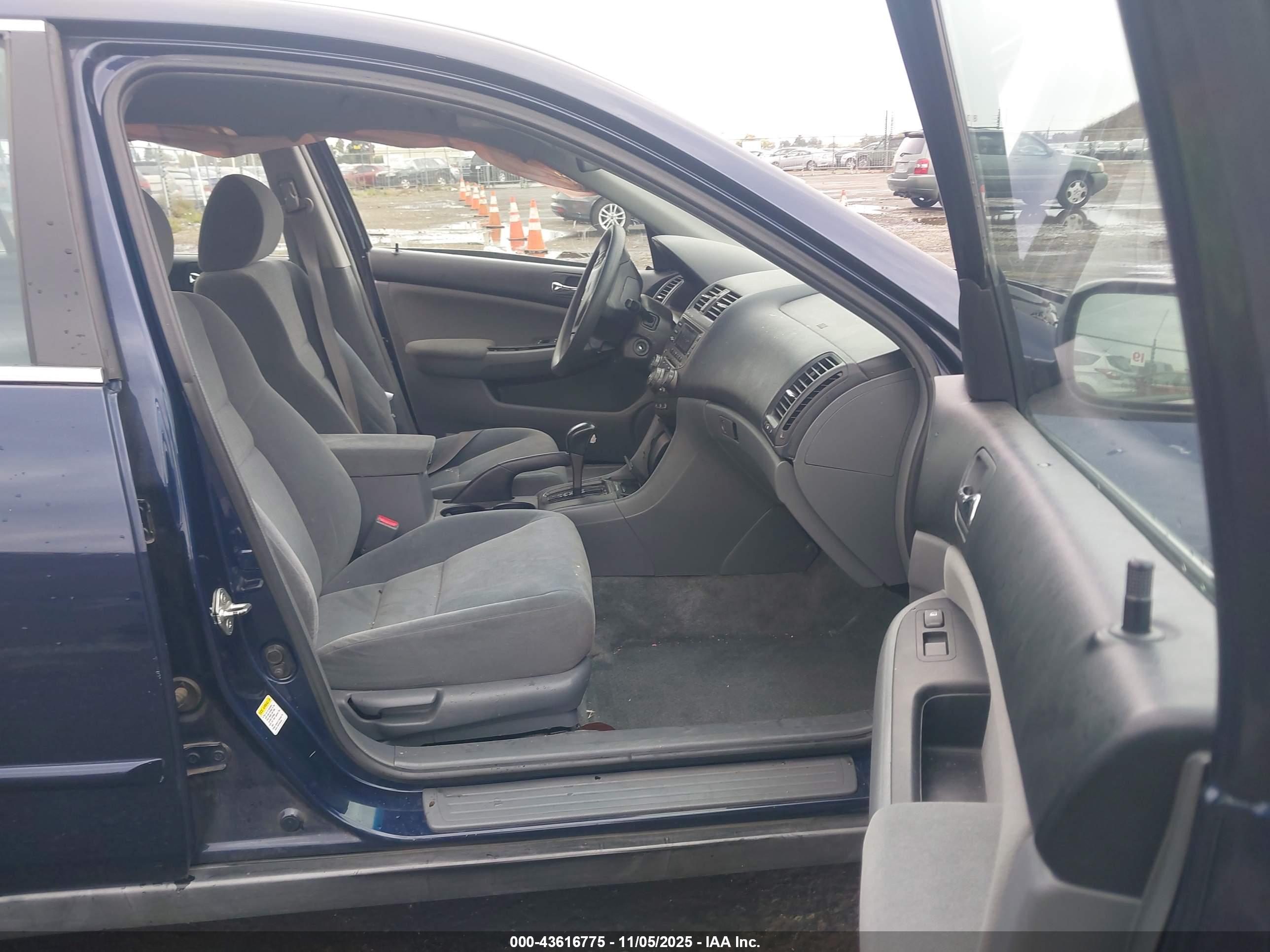 HONDA ACCORD image 5