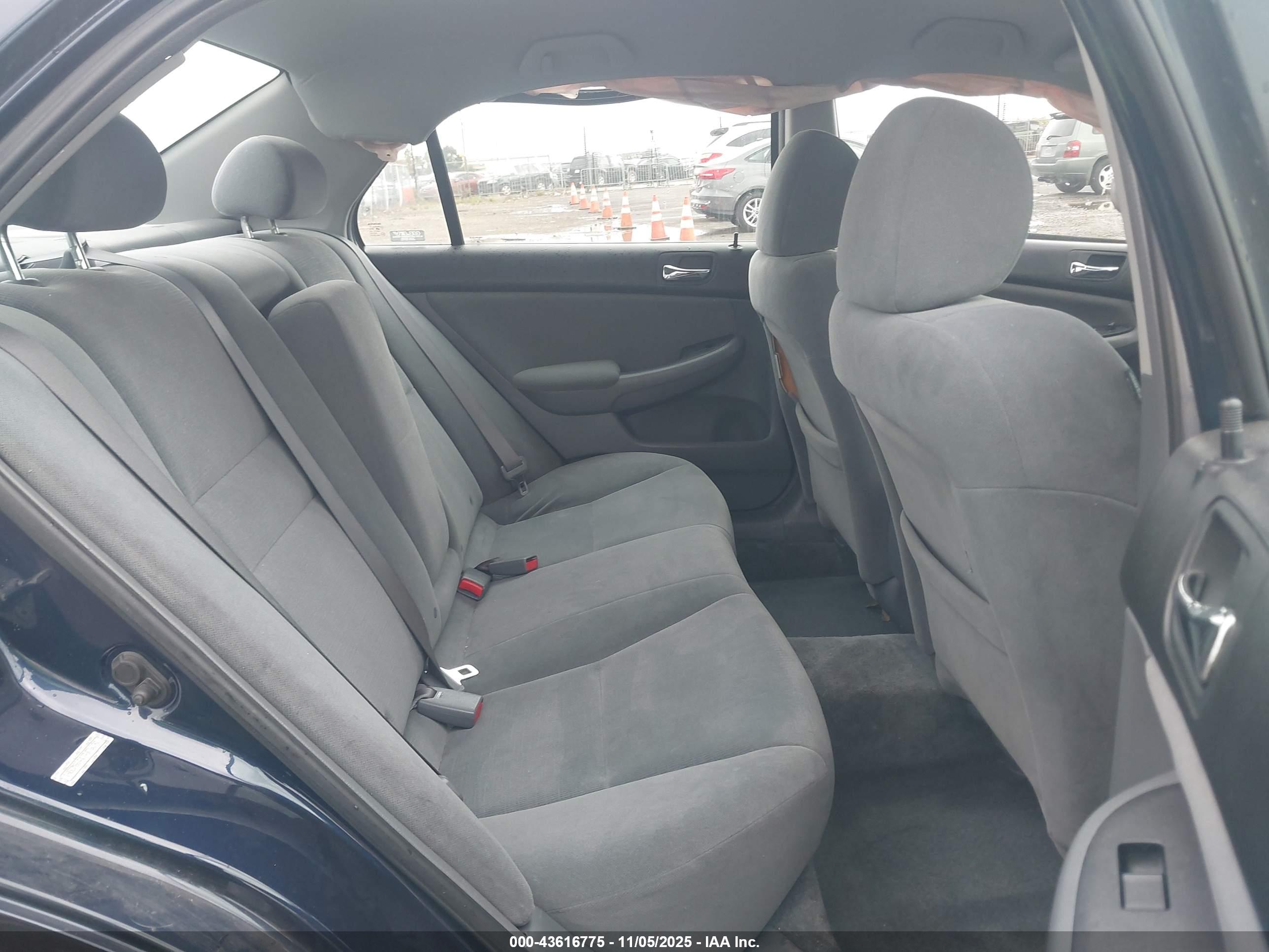 HONDA ACCORD image 8