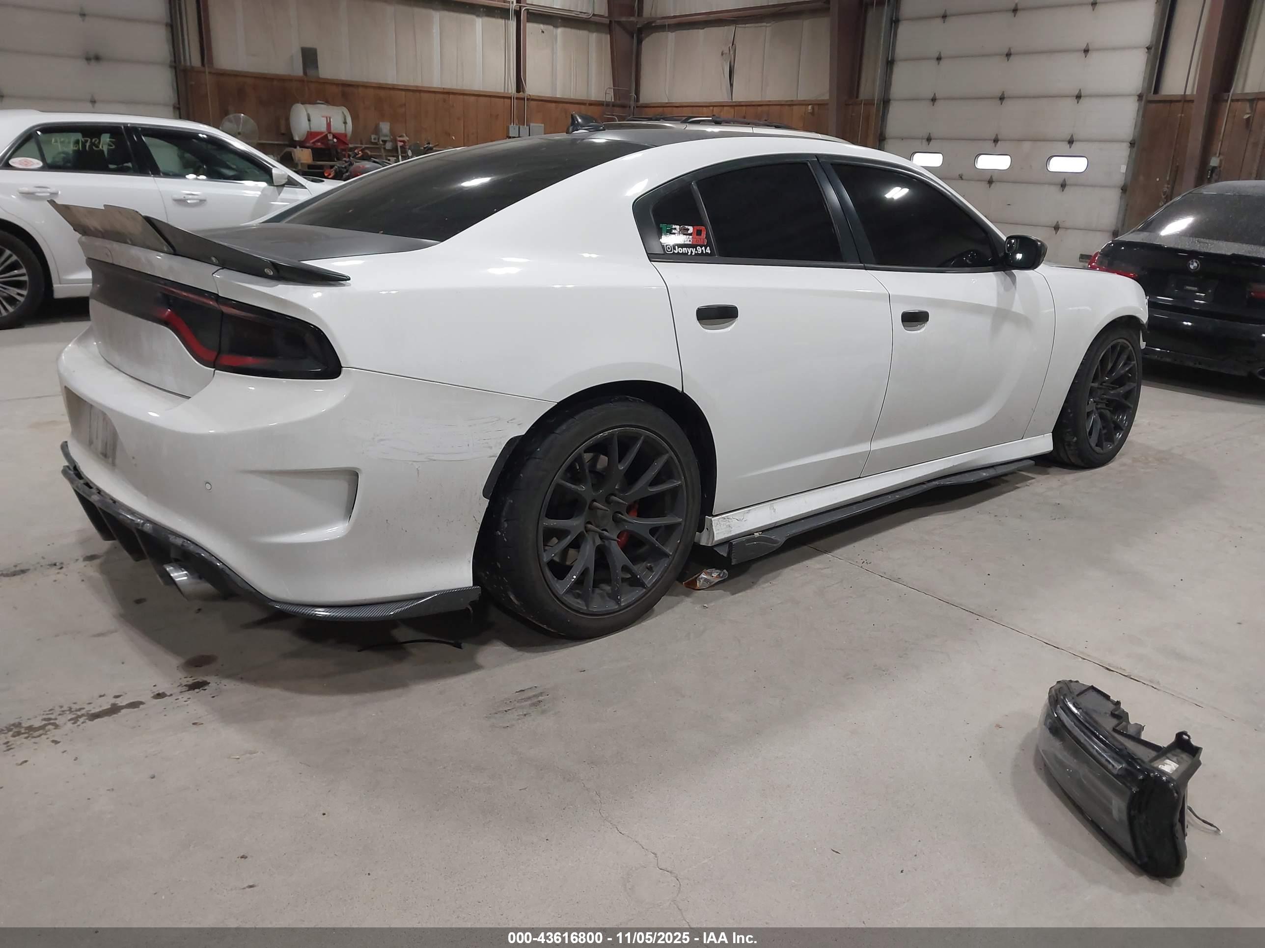 DODGE CHARGER image 4