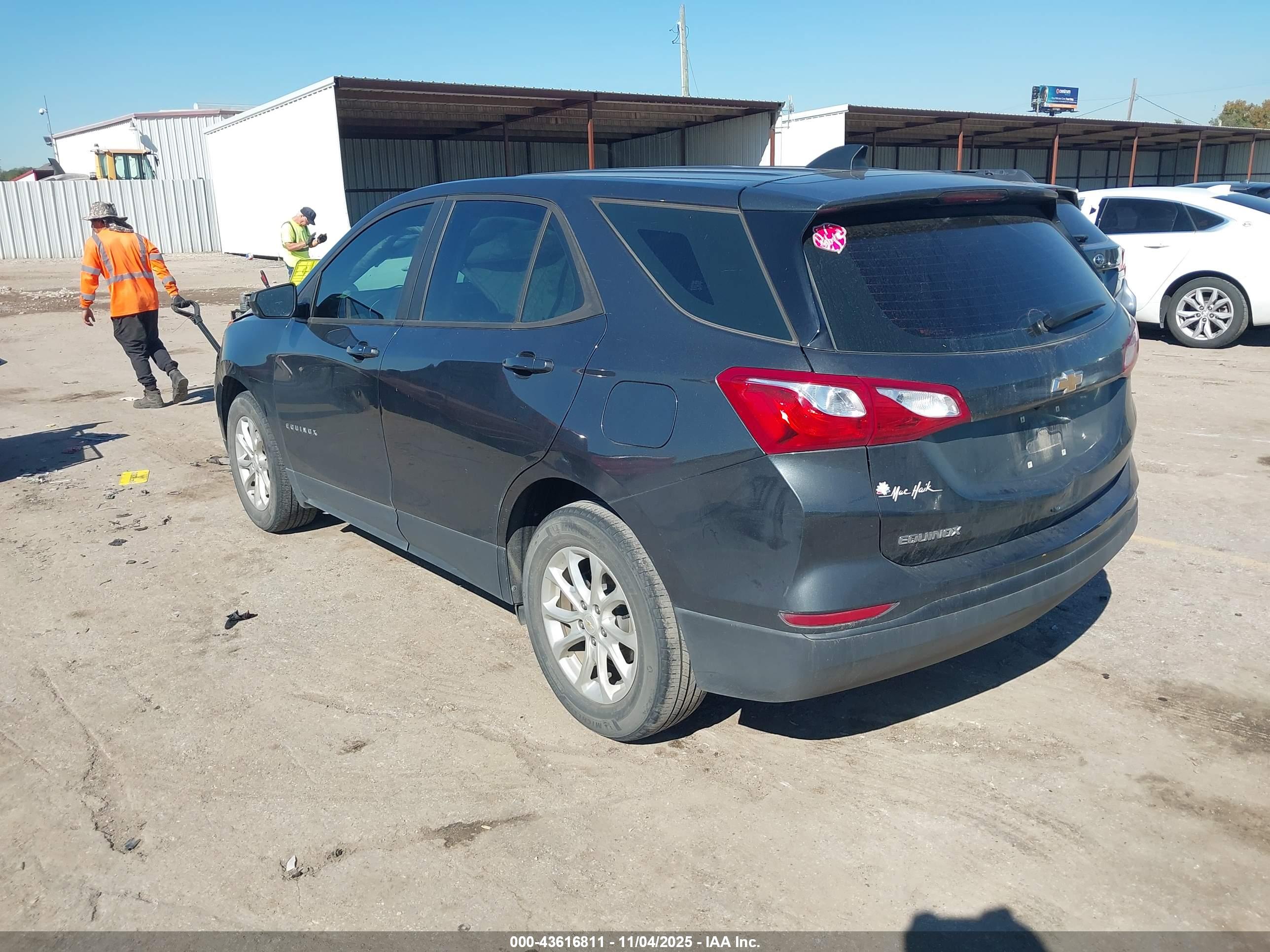 CHEVROLET EQUINOX image 3