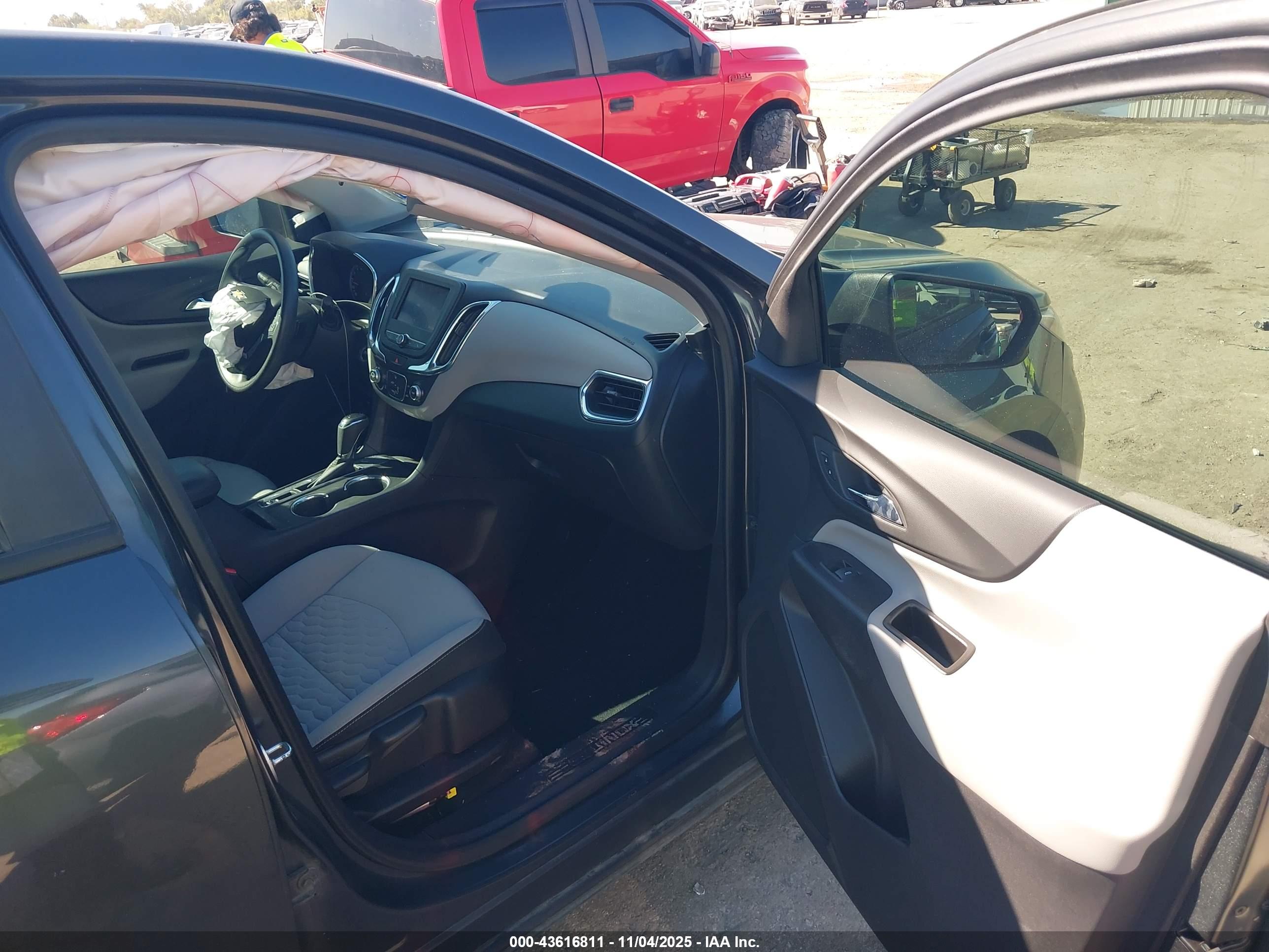 CHEVROLET EQUINOX image 5
