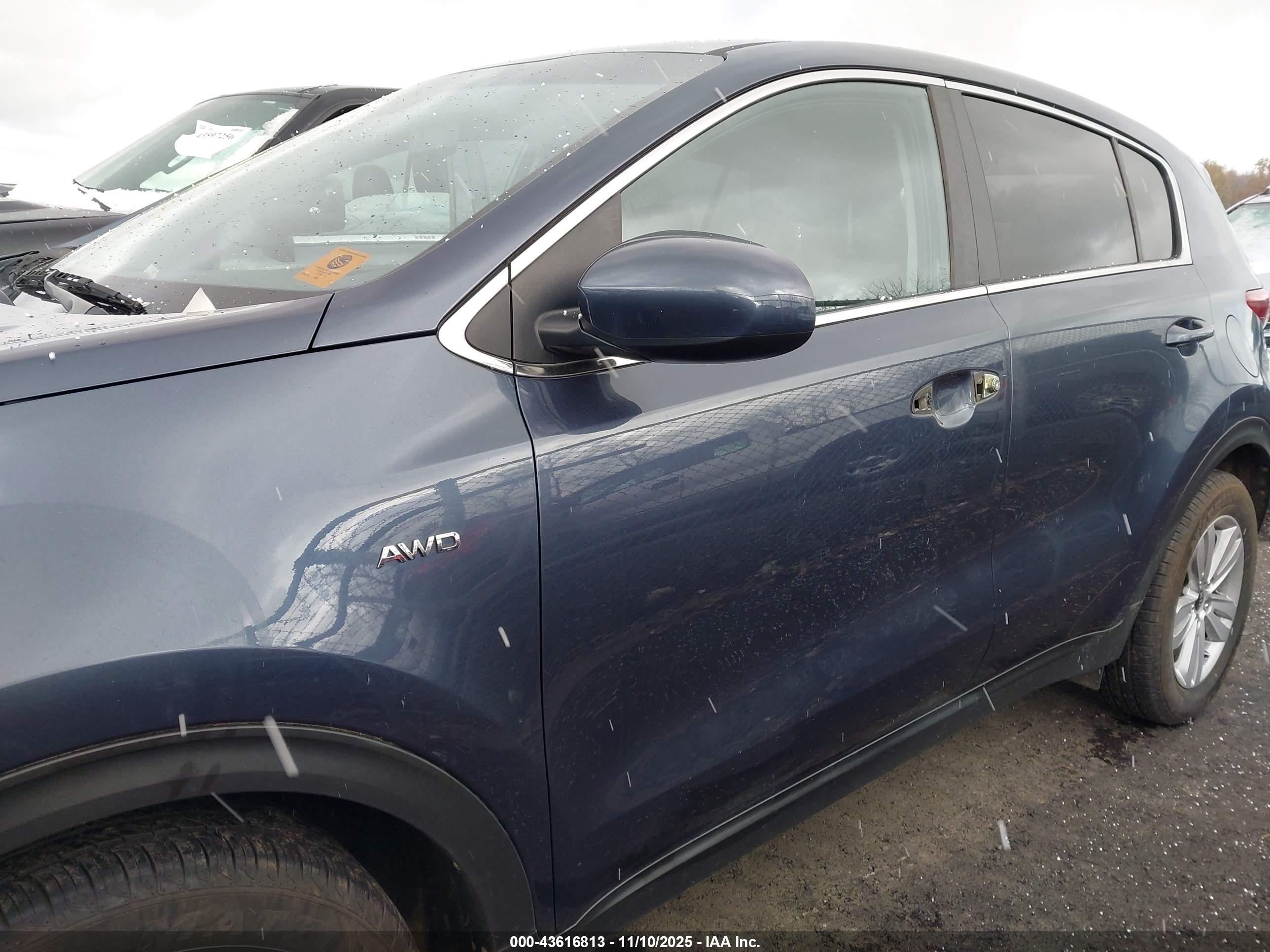 KIA SPORTAGE image 6