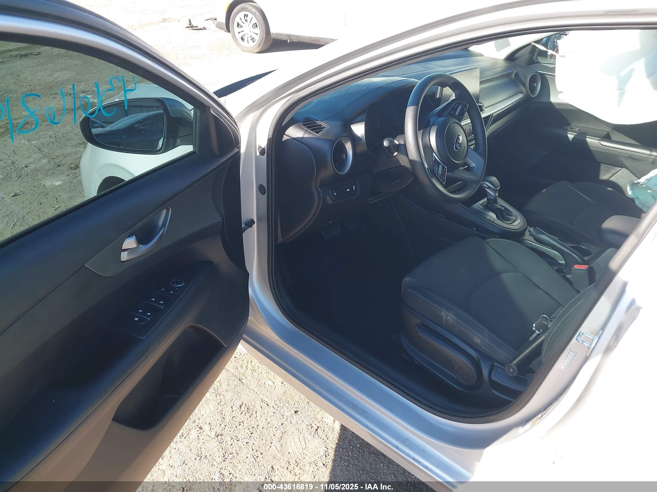 KIA FORTE image 5