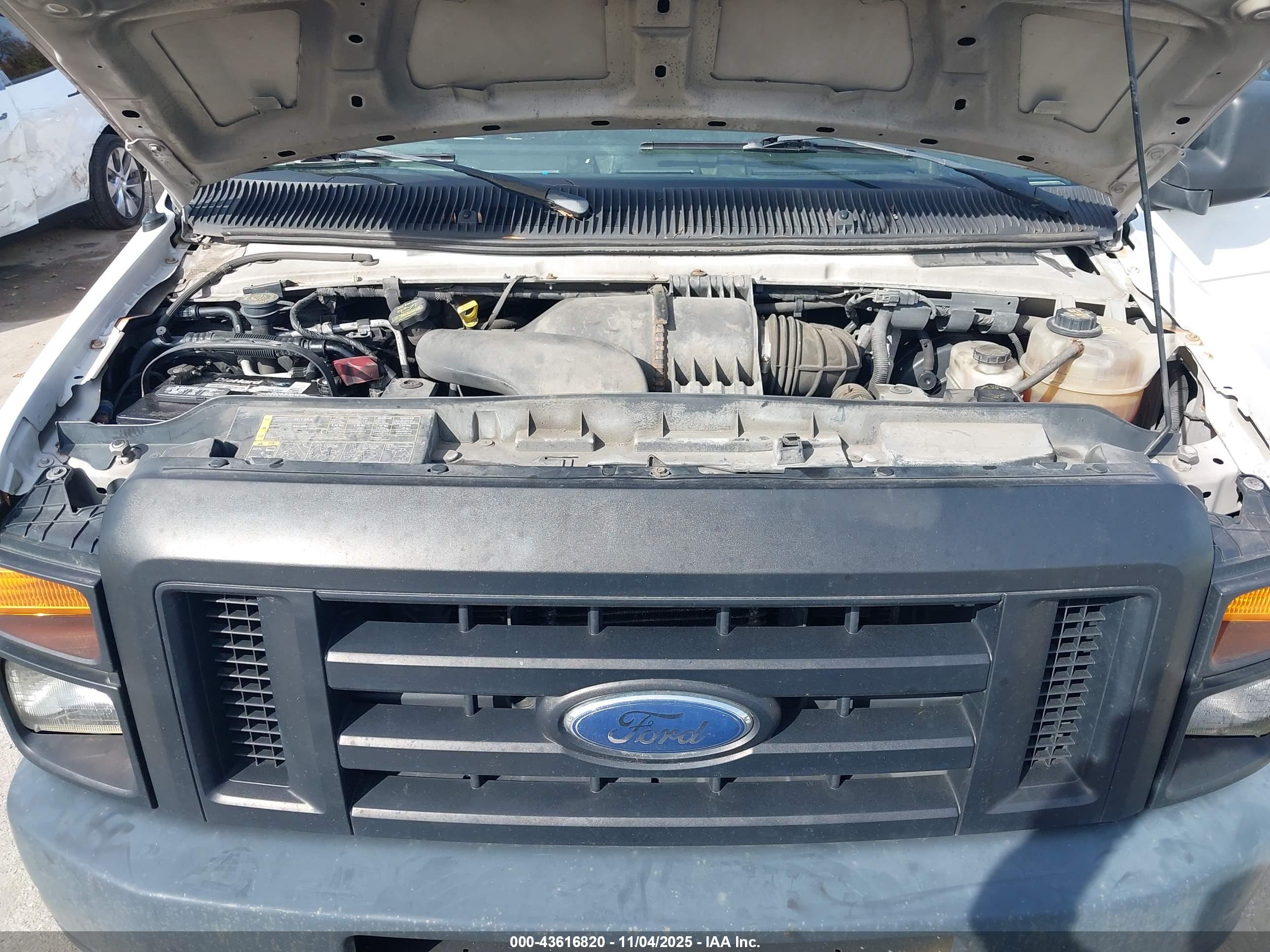 FORD E-250 image 10