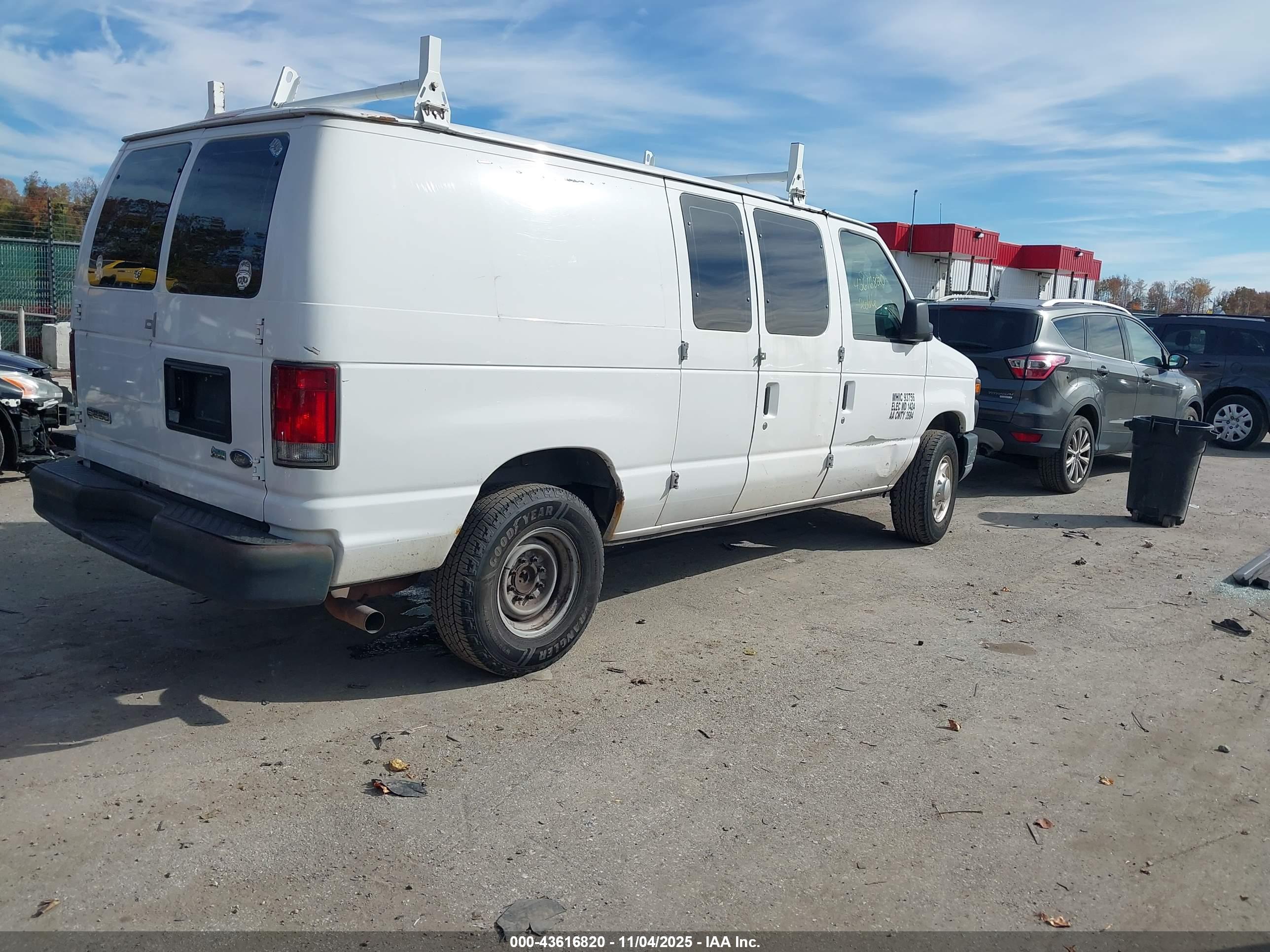 FORD E-250 image 4