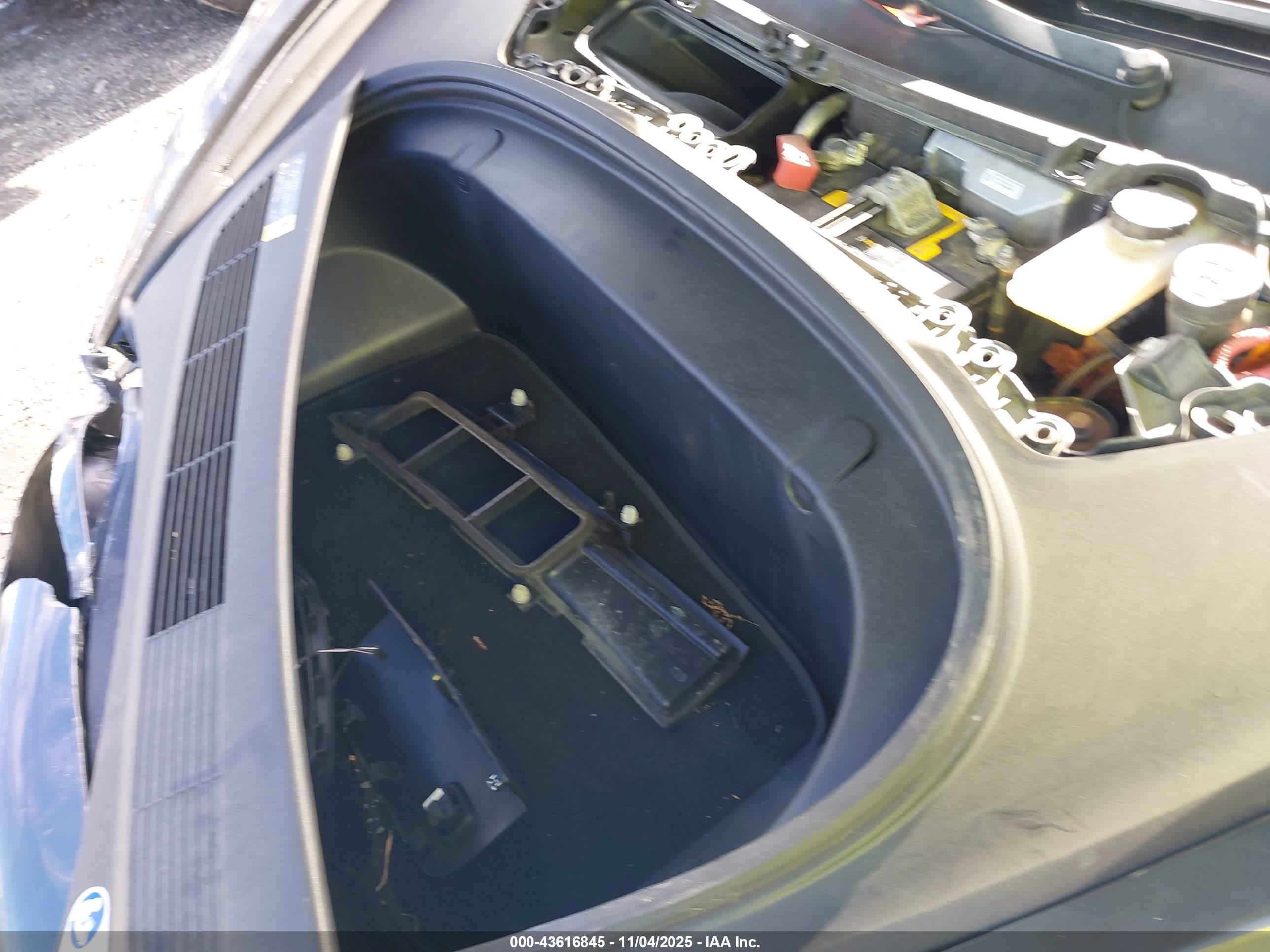 TESLA MODEL image 10