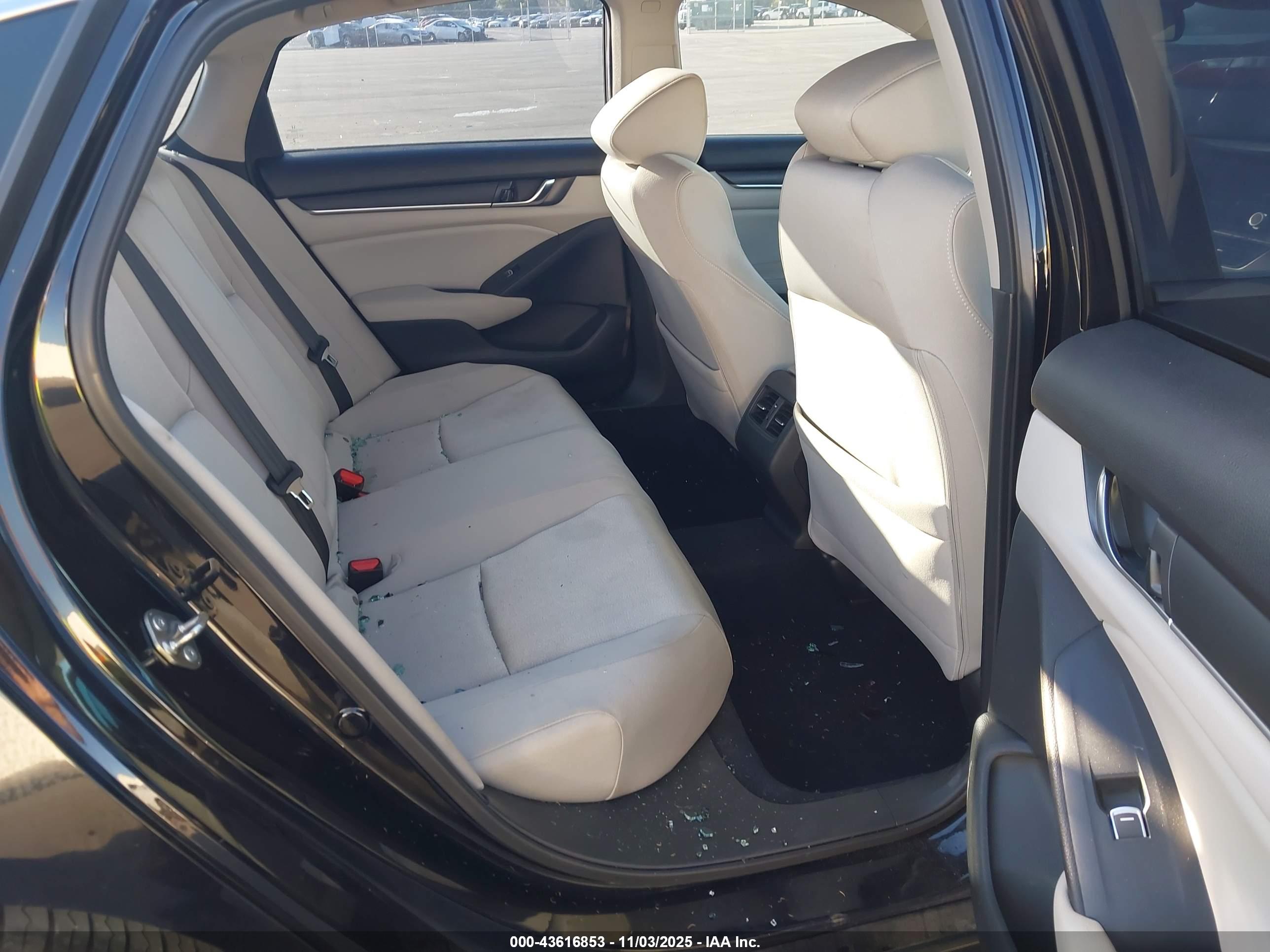 HONDA ACCORD image 8
