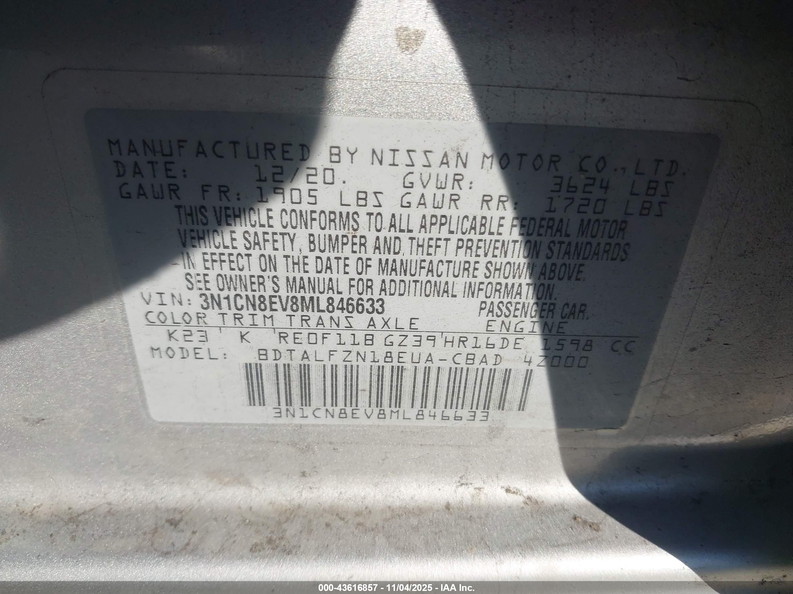 NISSAN VERSA image 9